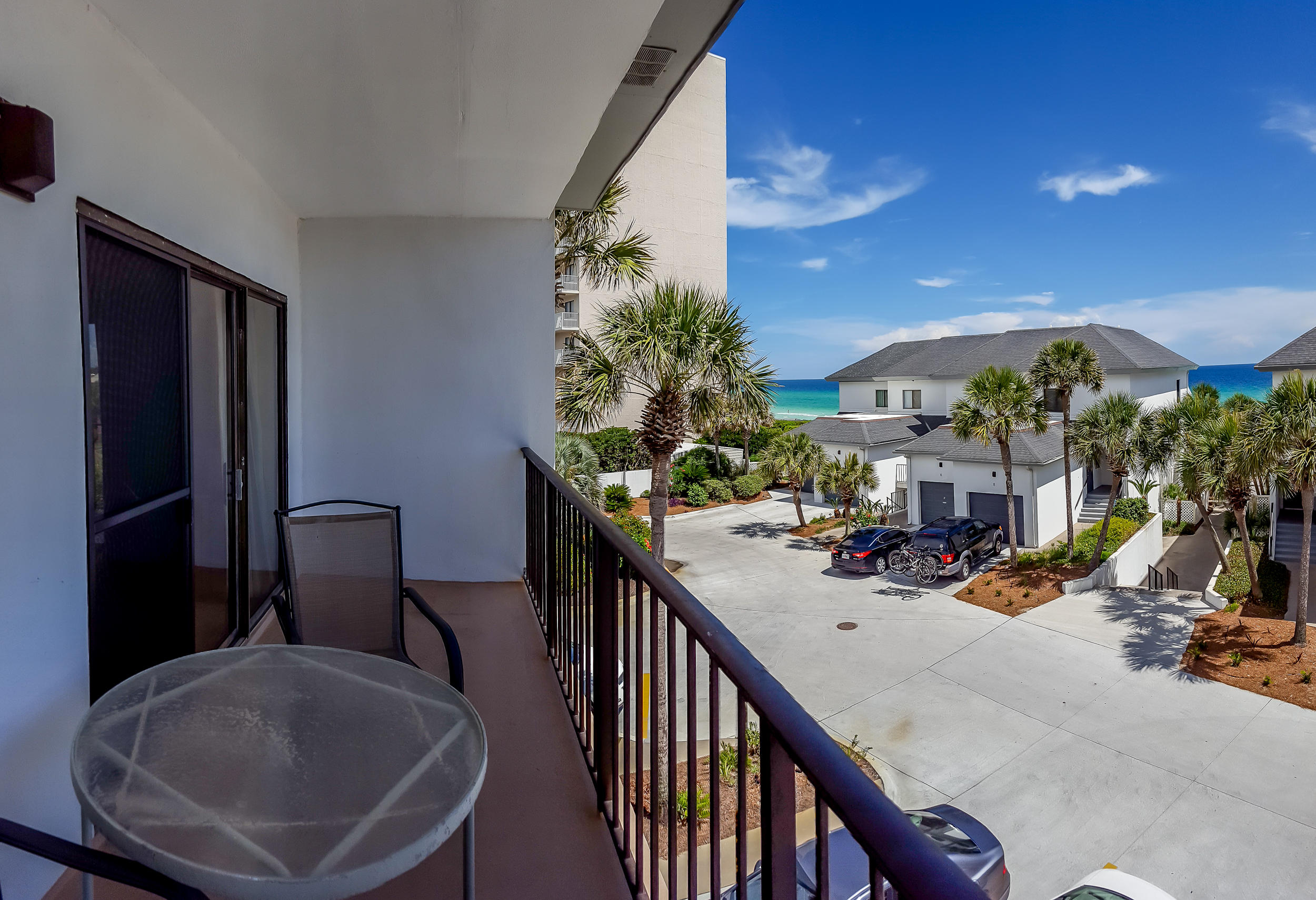 EMERALD HILL CONDO PH 3 - Residential