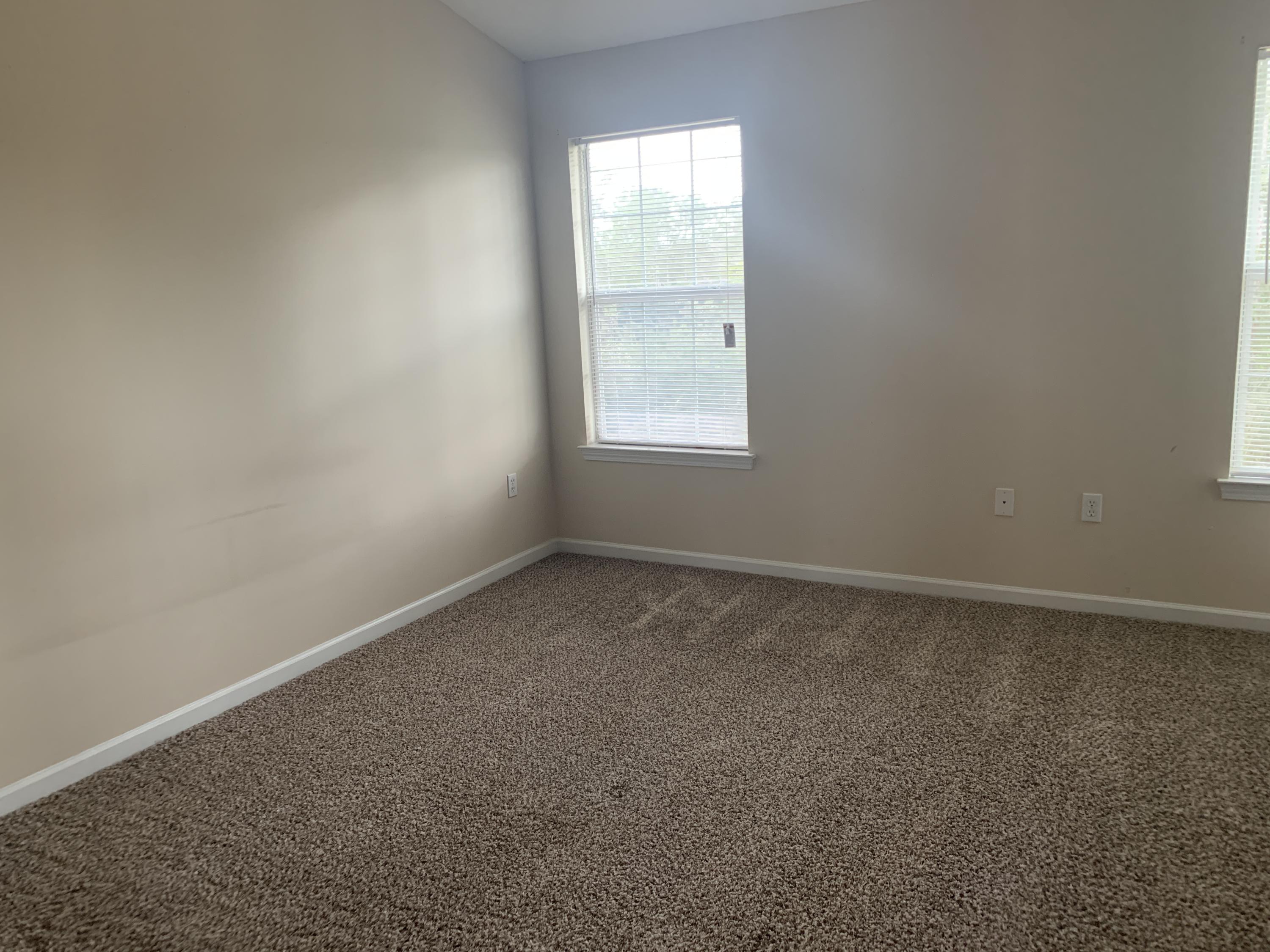 ROLLING PINES - Residential