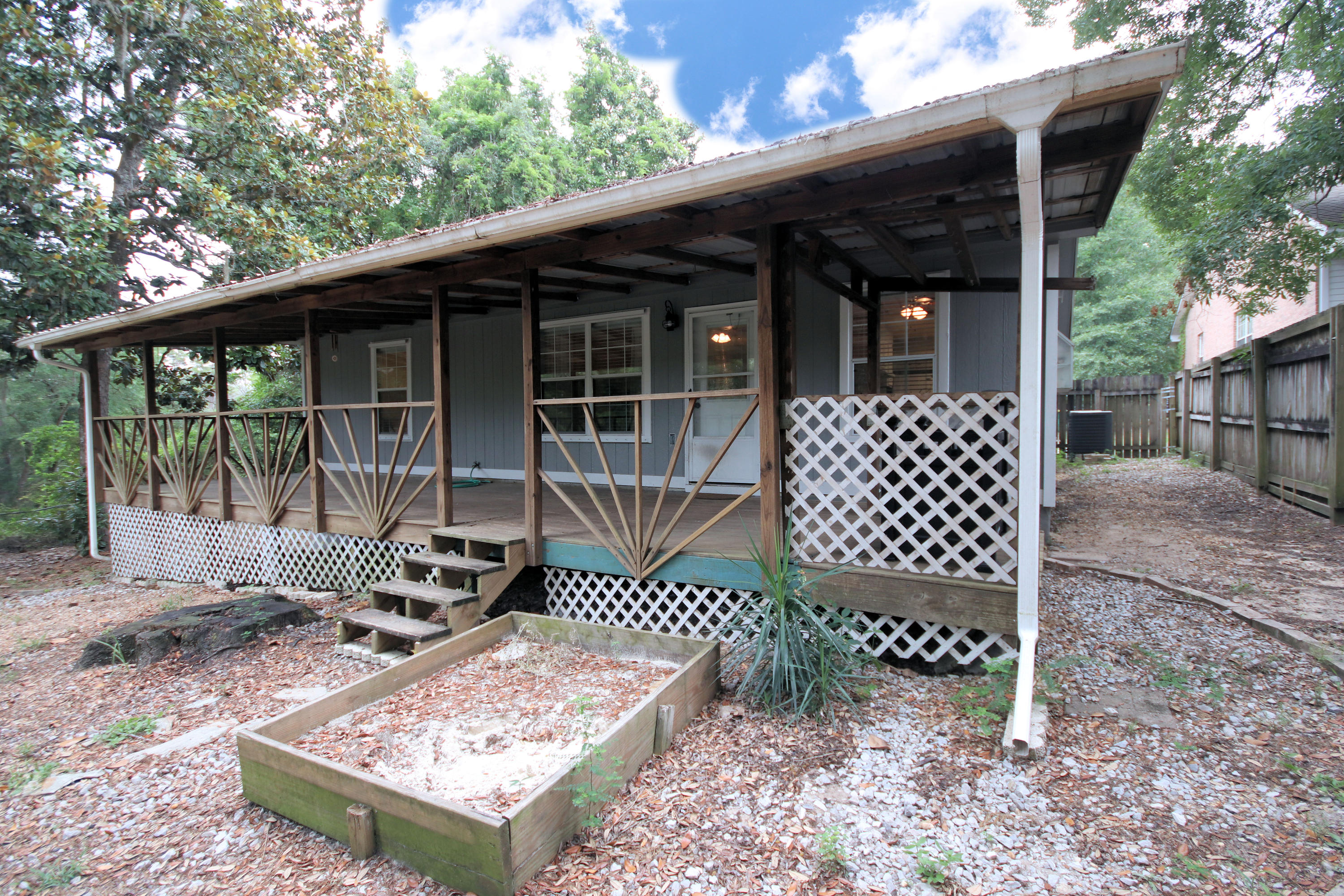 FLORIDA HEIGHTS - Residential