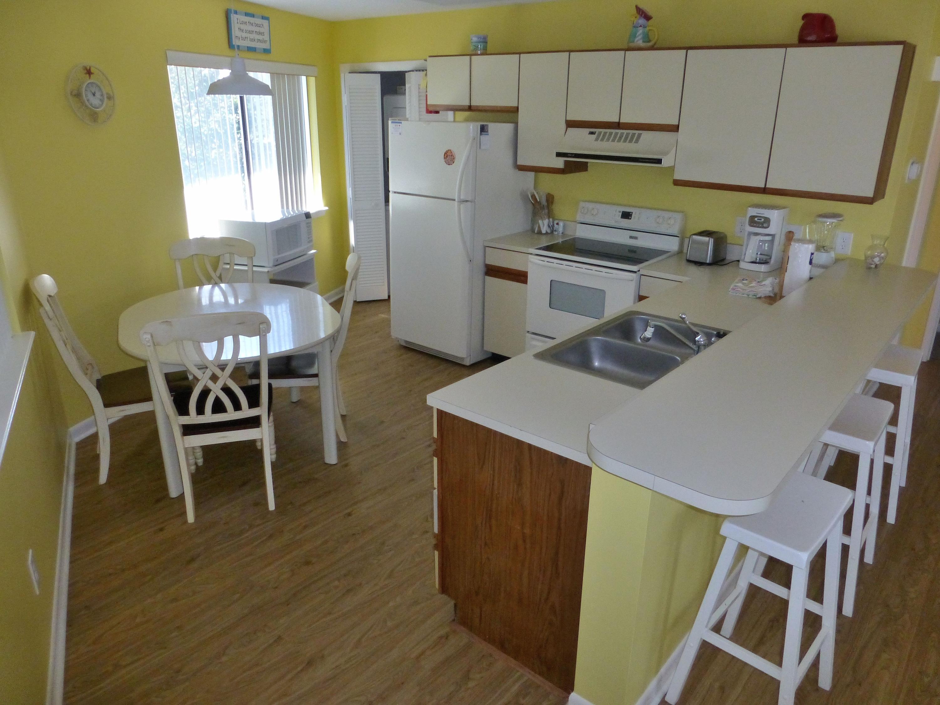 CRYSTAL VILLAGE CONDO PH 1 - Residential