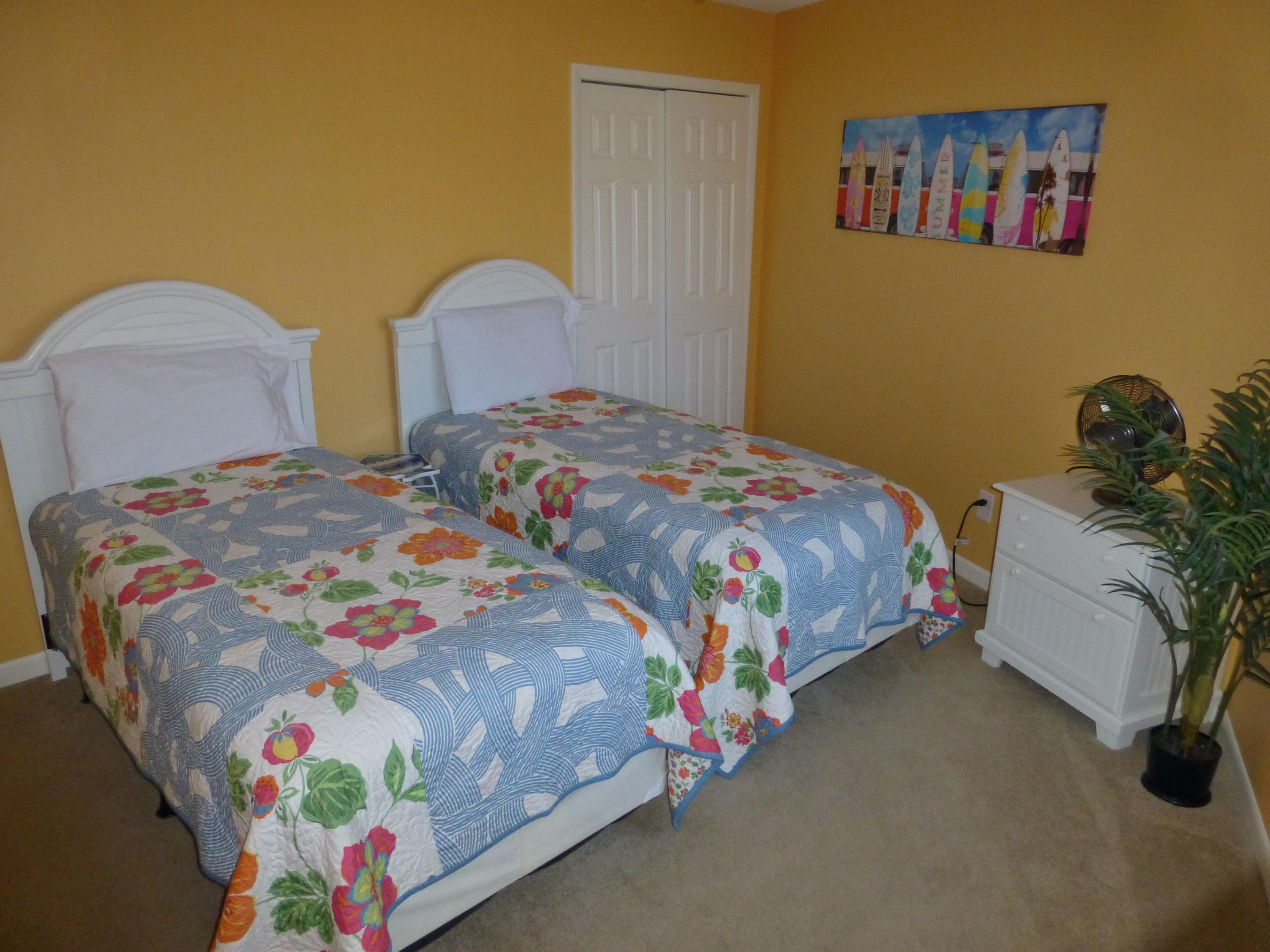 CRYSTAL VILLAGE CONDO PH 1 - Residential