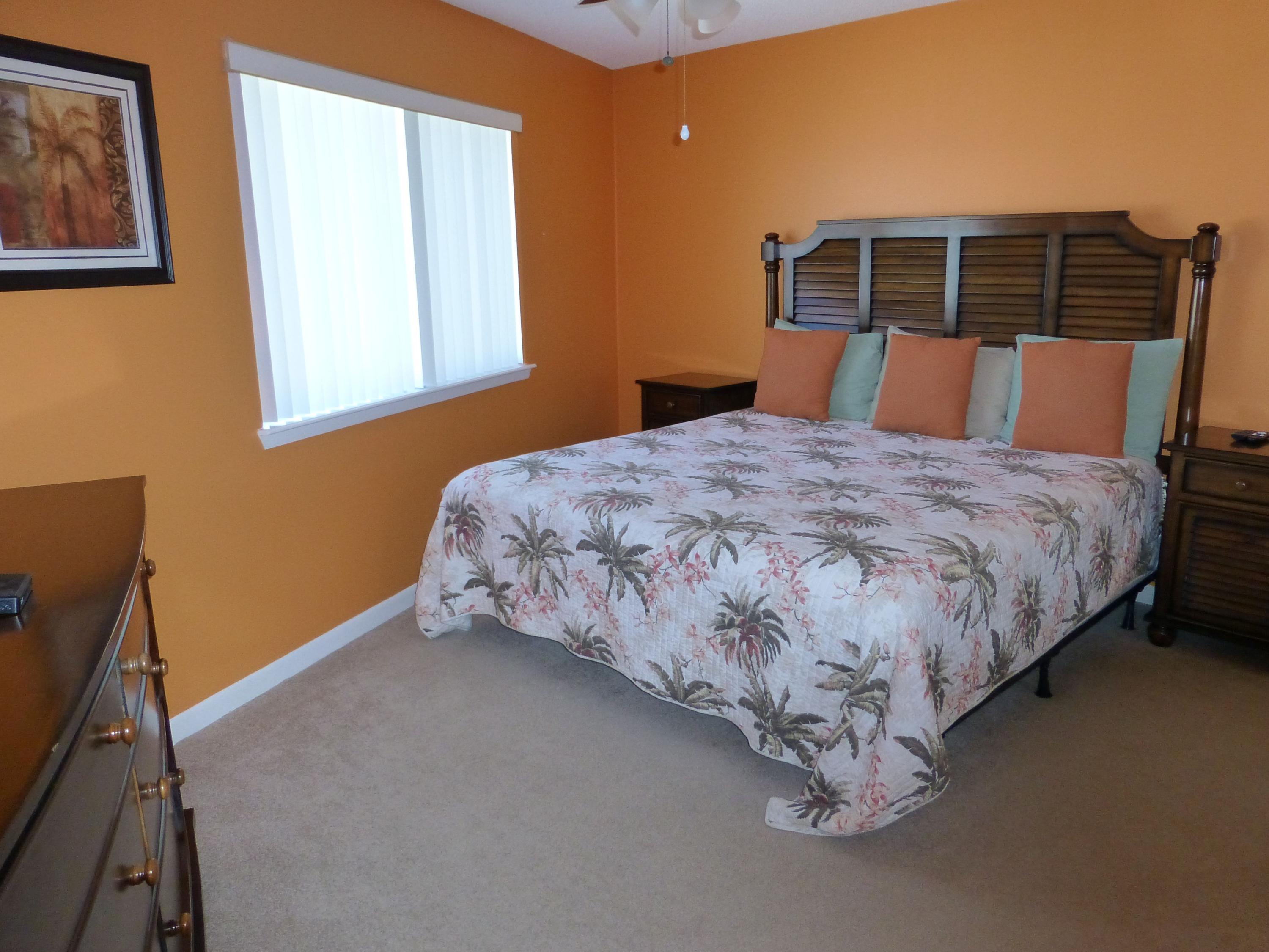 CRYSTAL VILLAGE CONDO PH 1 - Residential