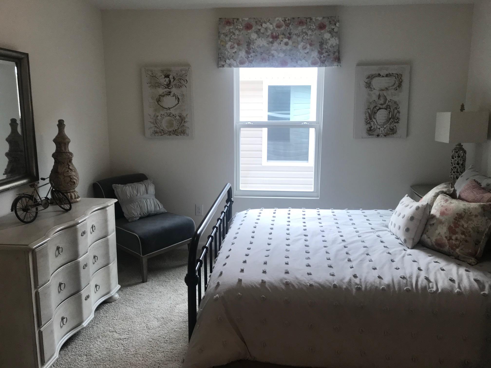 LAKERIDGE EST - Residential