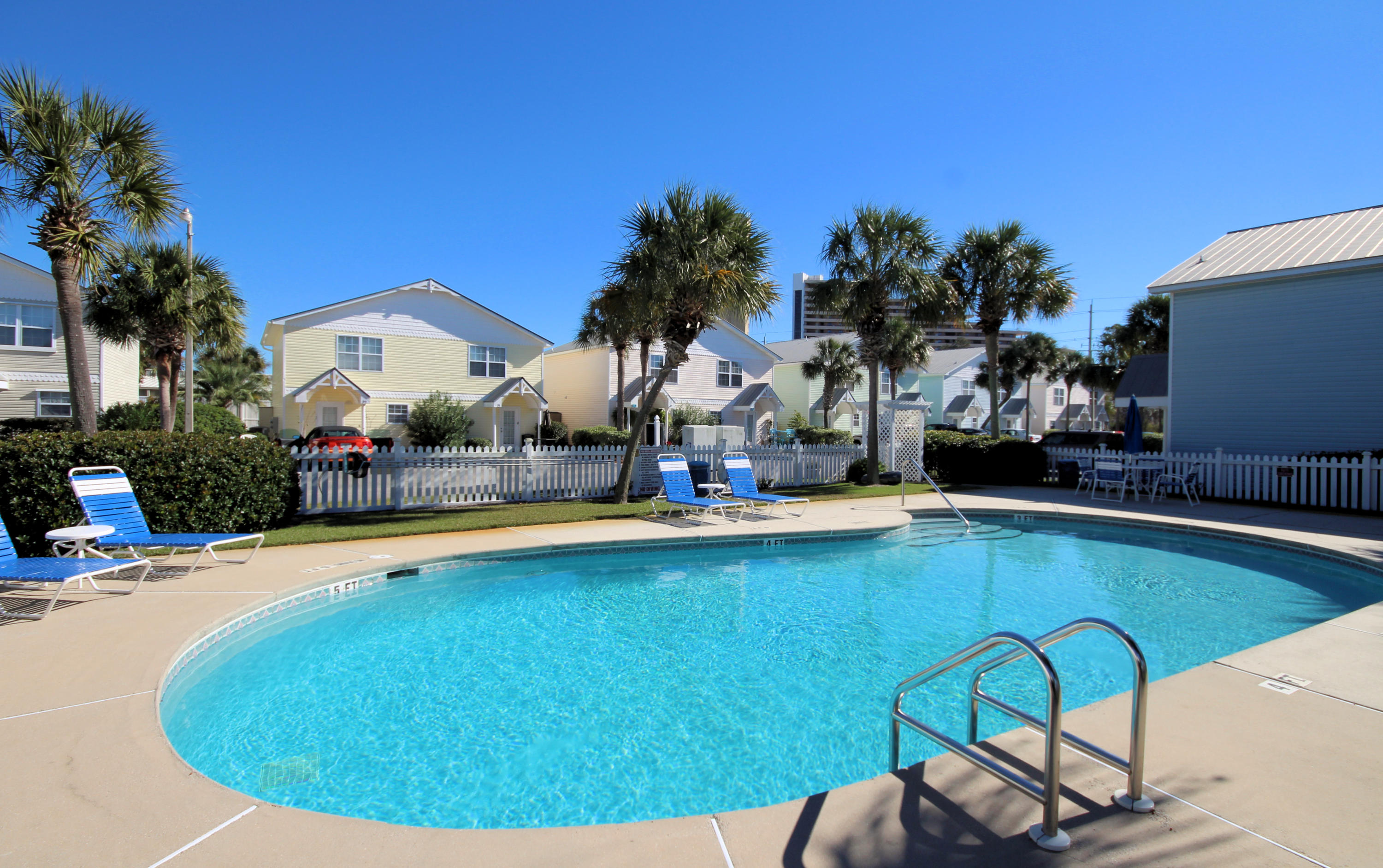 SUMMERLAKE T/H - Residential