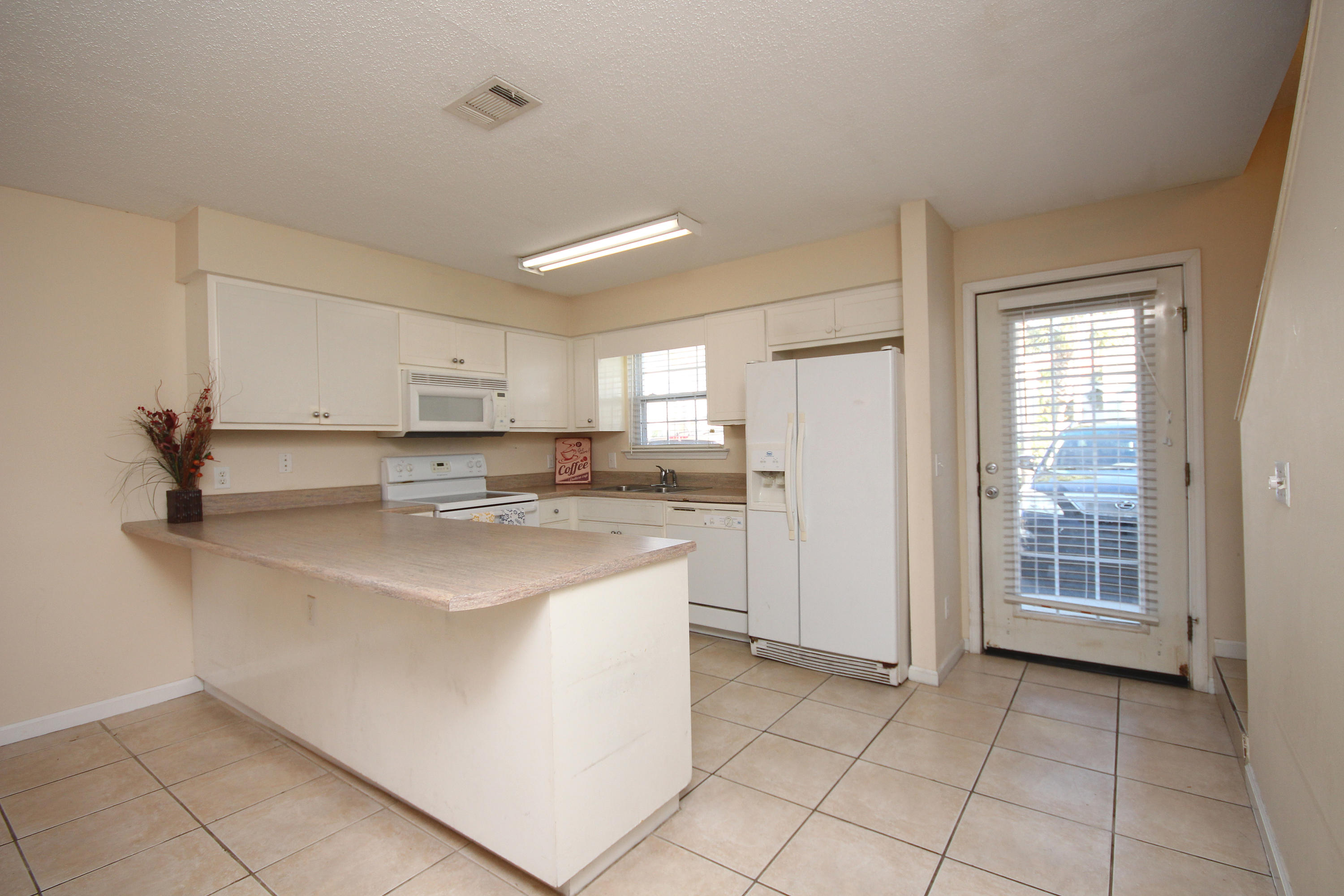 SUMMERLAKE T/H - Residential