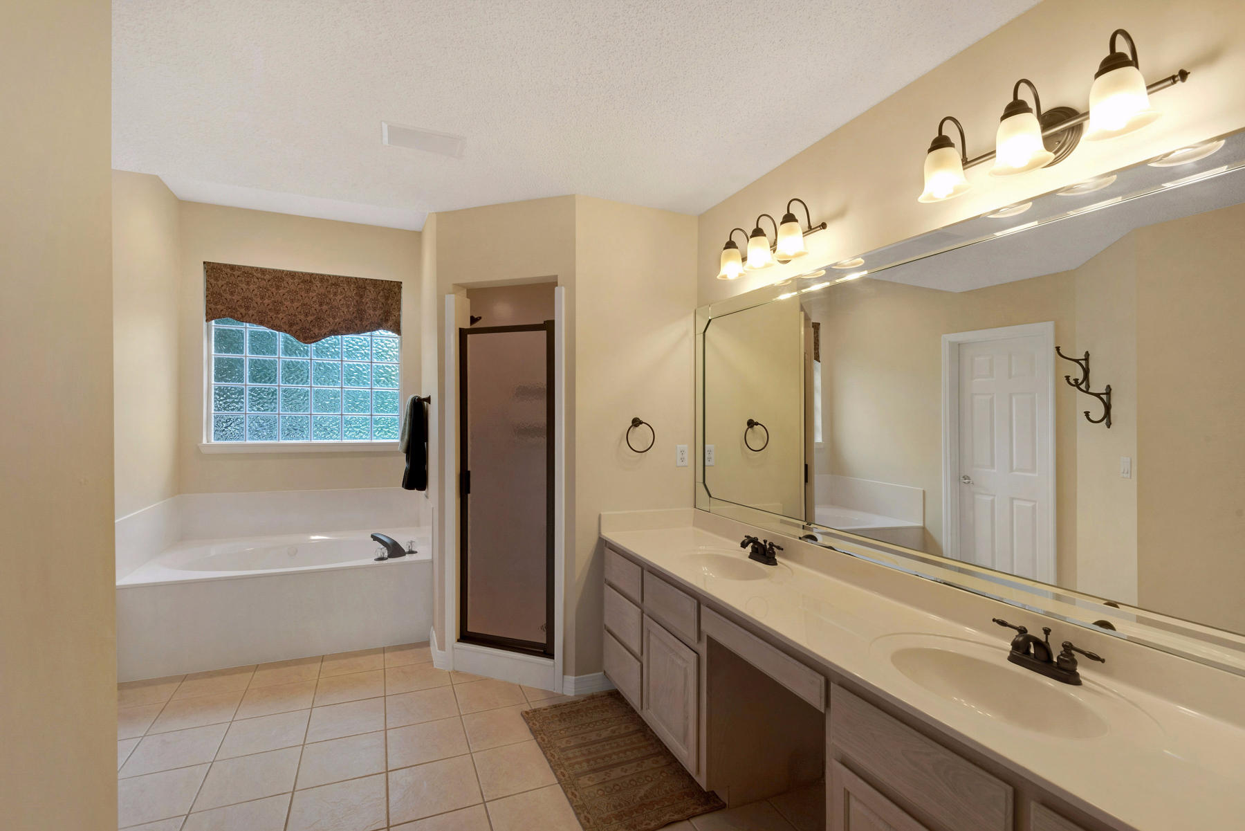 ROCKY BAYOU ESTATES 12A - Residential