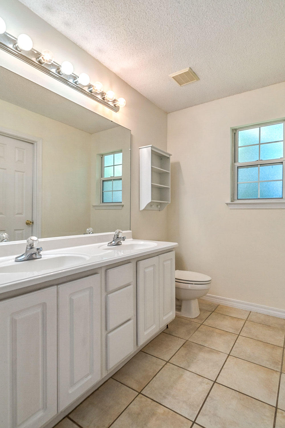 OAK PARK ESTATES - Residential