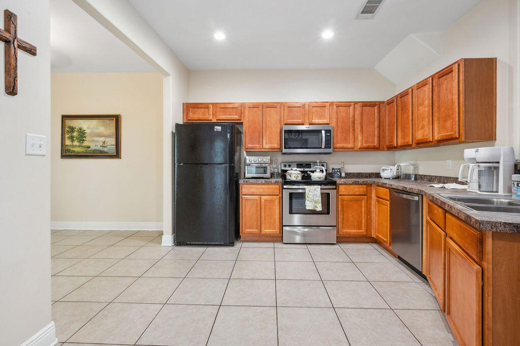 GRAND OAK PLACE - Residential
