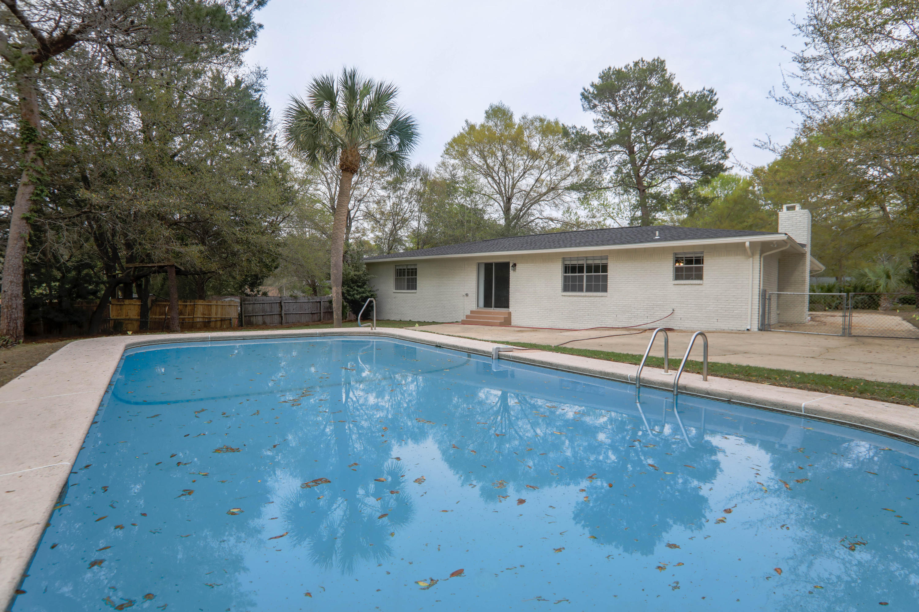 EDGEWATER VILLAGE NORTH - Residential