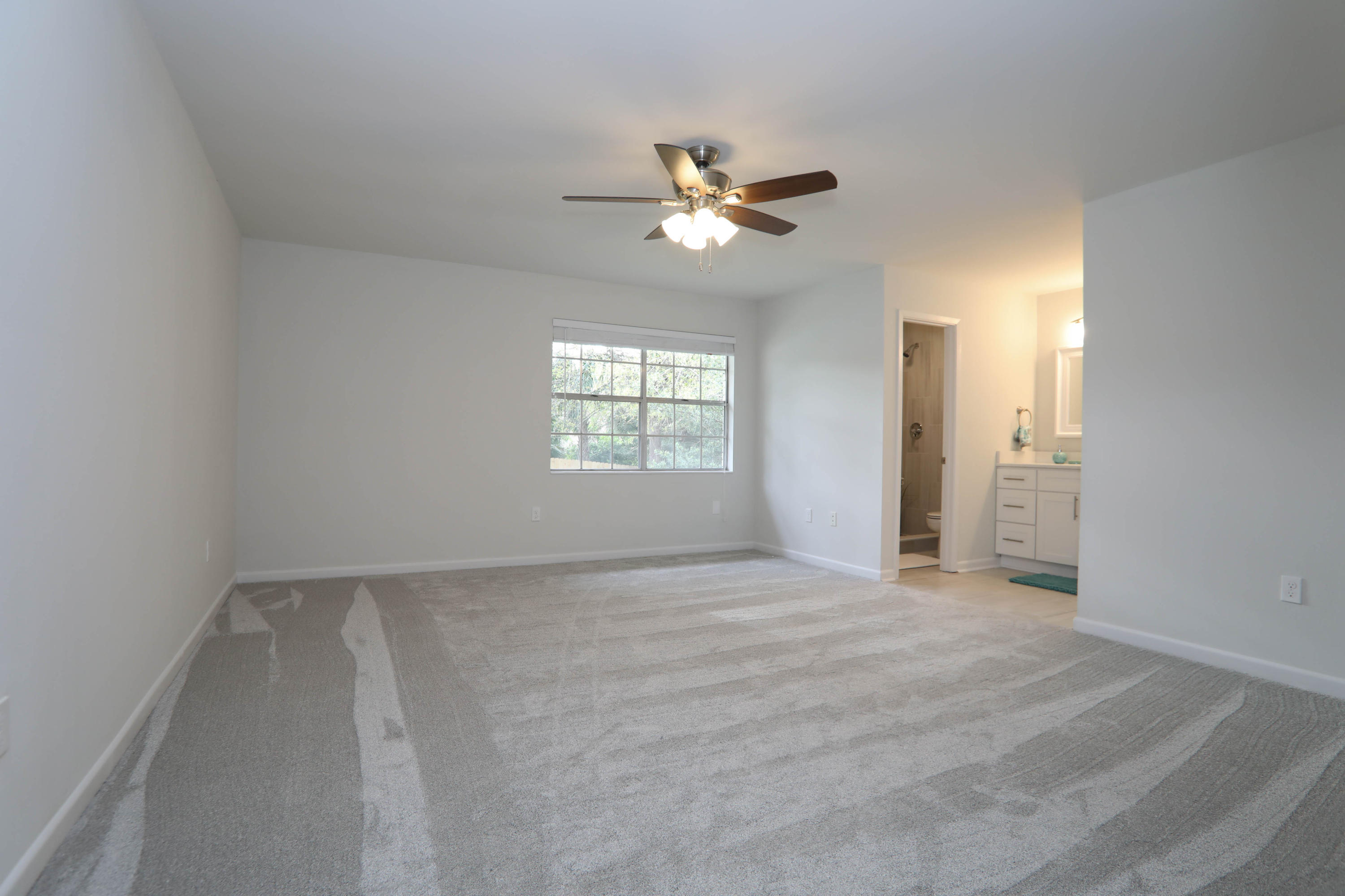 EDGEWATER VILLAGE NORTH - Residential