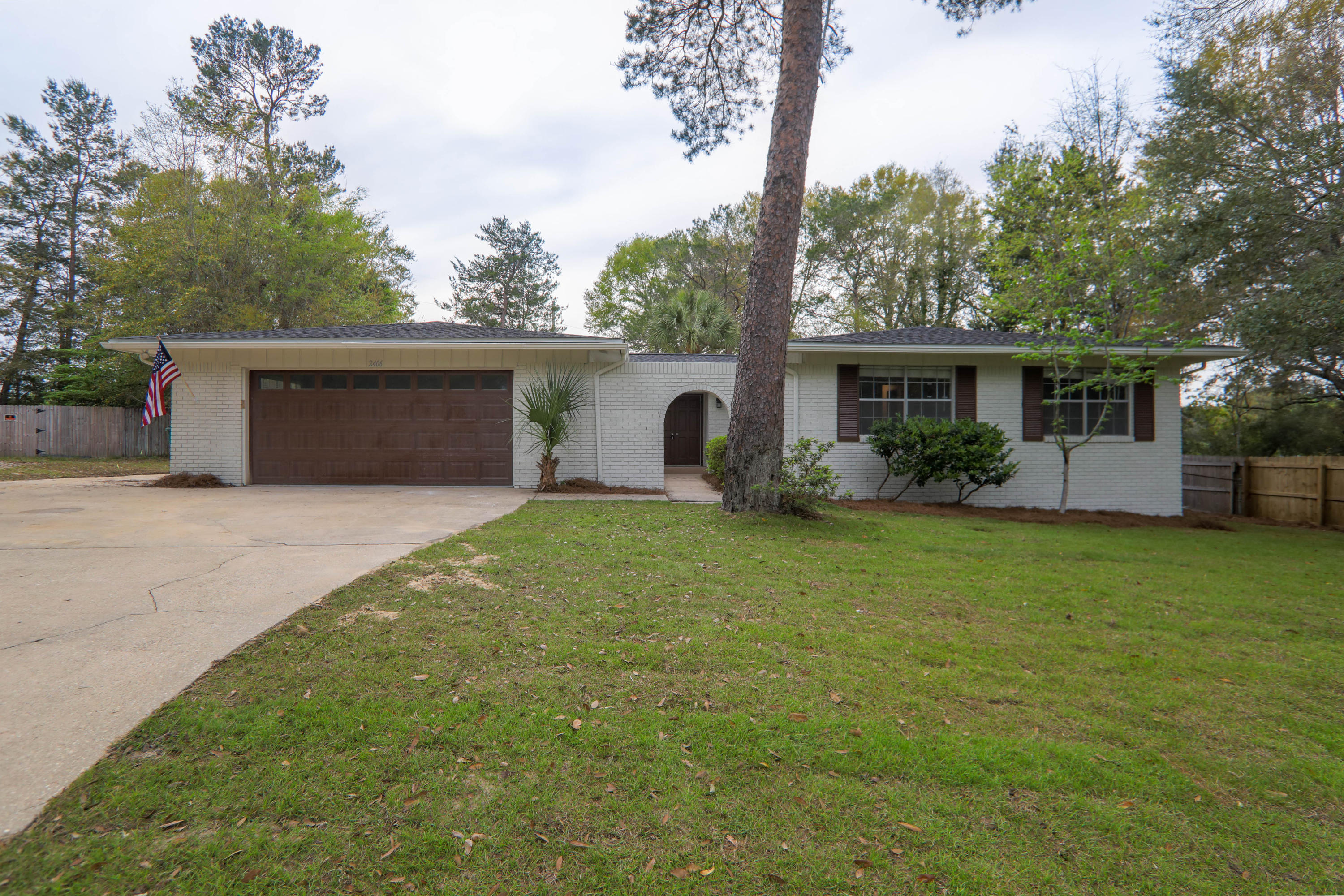 EDGEWATER VILLAGE NORTH - Residential