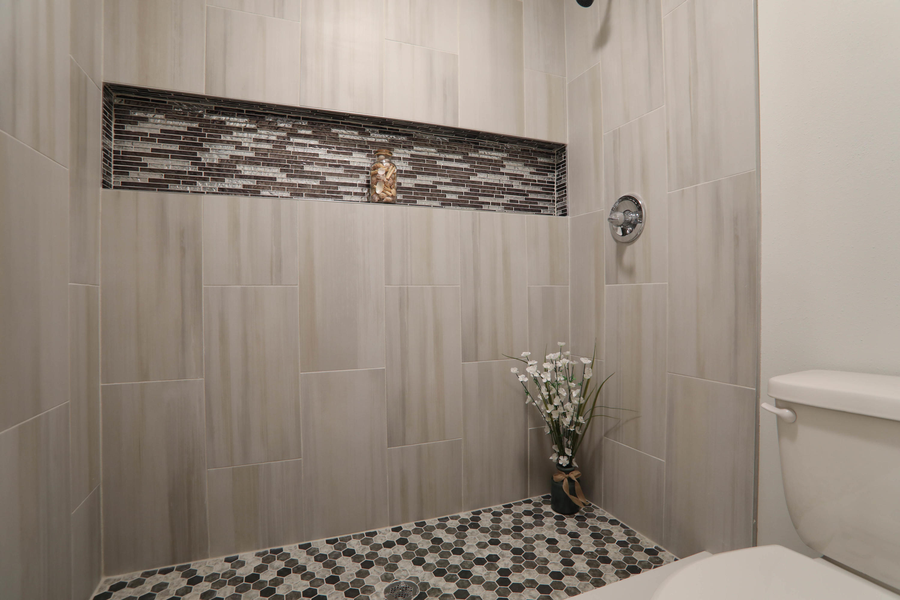 EDGEWATER VILLAGE NORTH - Residential