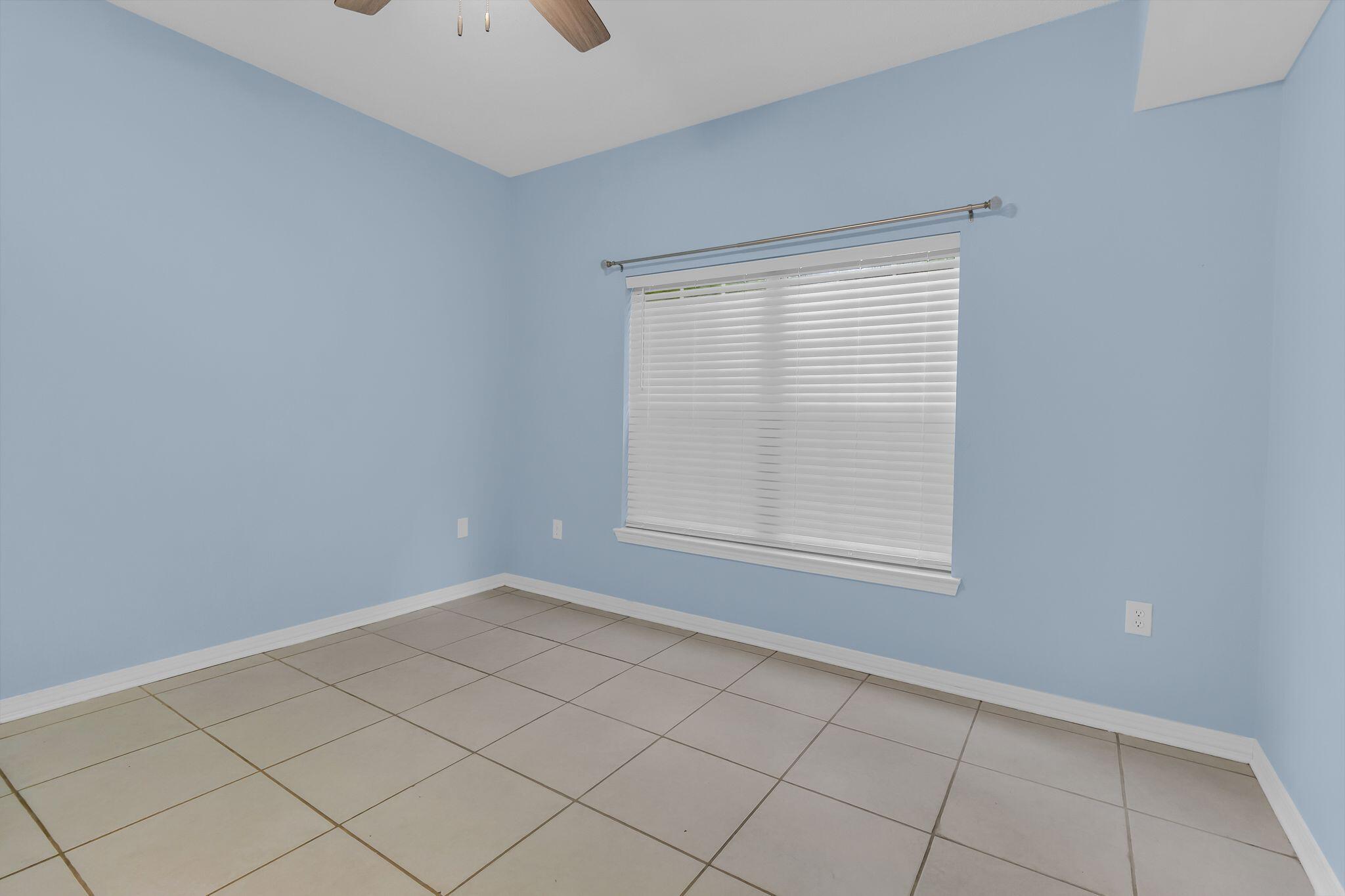 THE OAKS AT NICEVILLE - Residential Lease