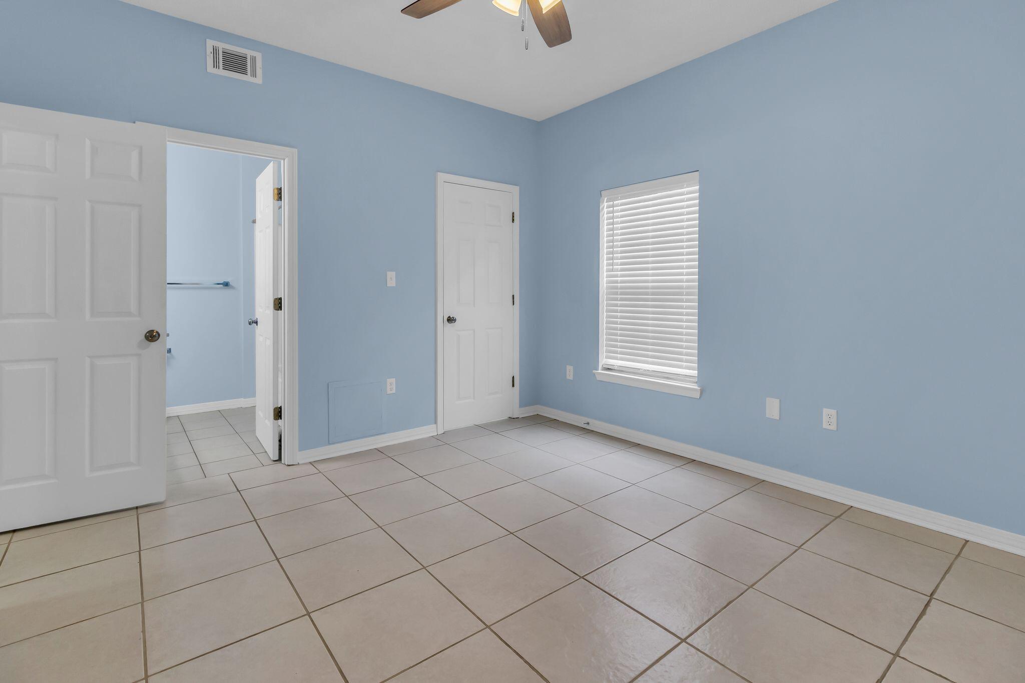 THE OAKS AT NICEVILLE - Residential Lease