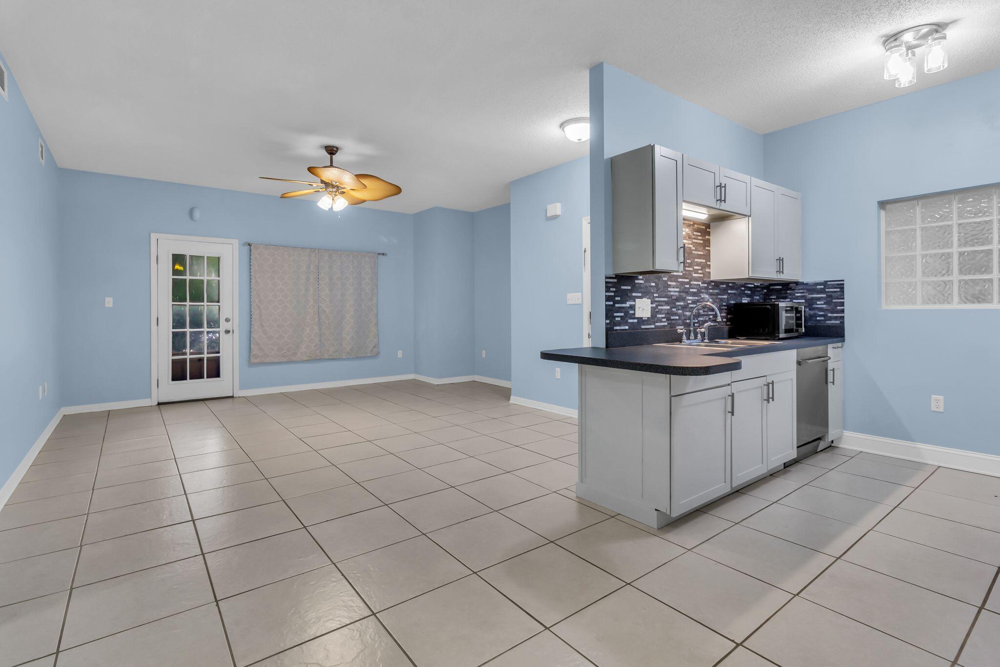 THE OAKS AT NICEVILLE - Residential Lease