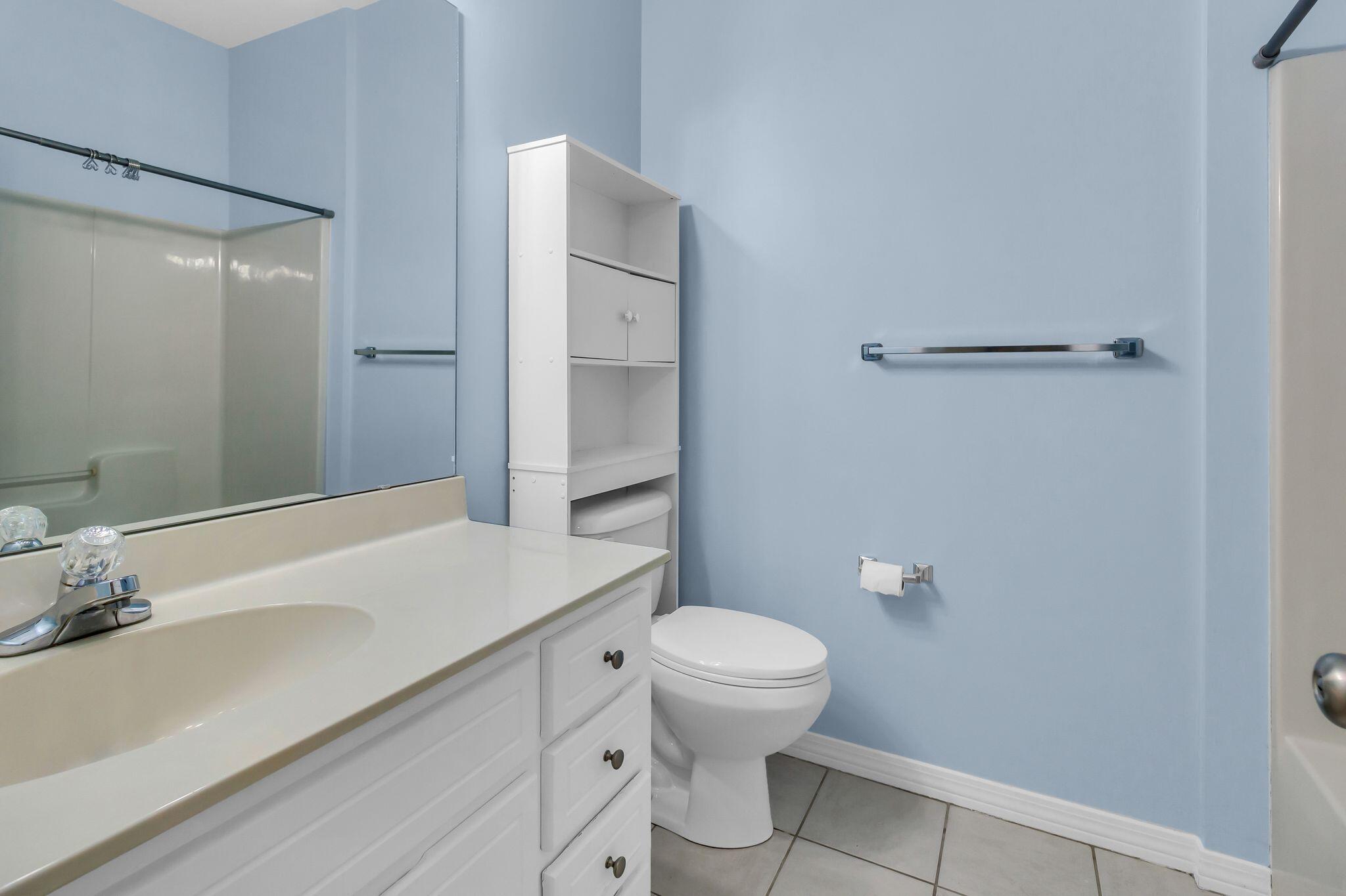 THE OAKS AT NICEVILLE - Residential Lease