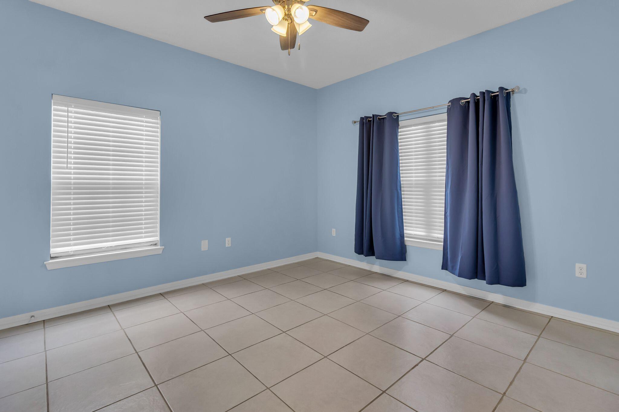 THE OAKS AT NICEVILLE - Residential Lease