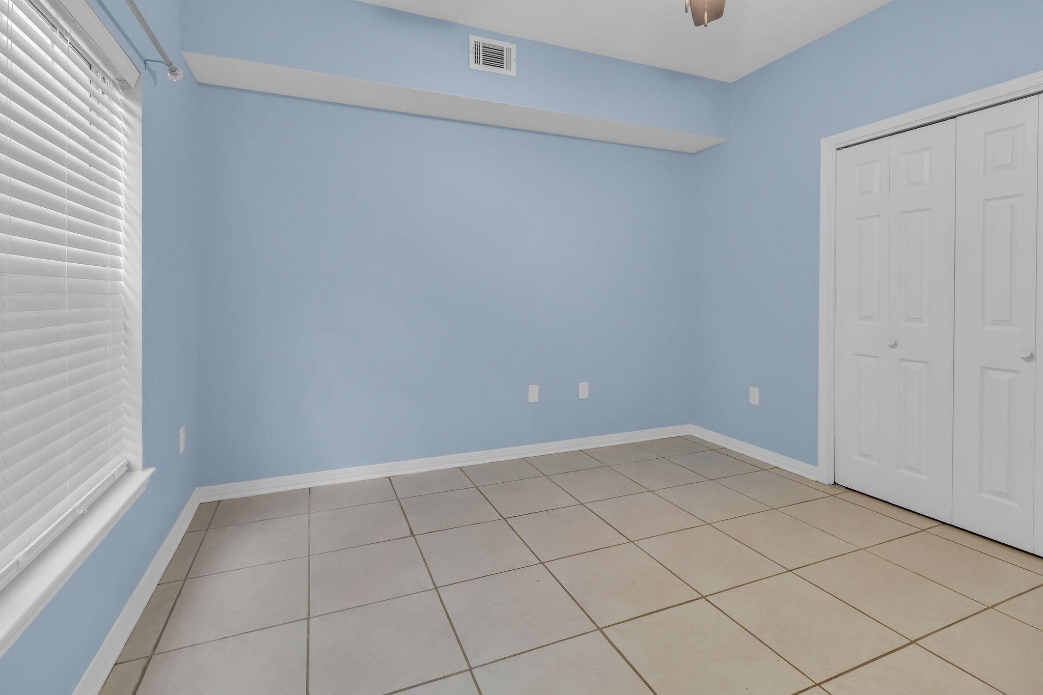 THE OAKS AT NICEVILLE - Residential Lease