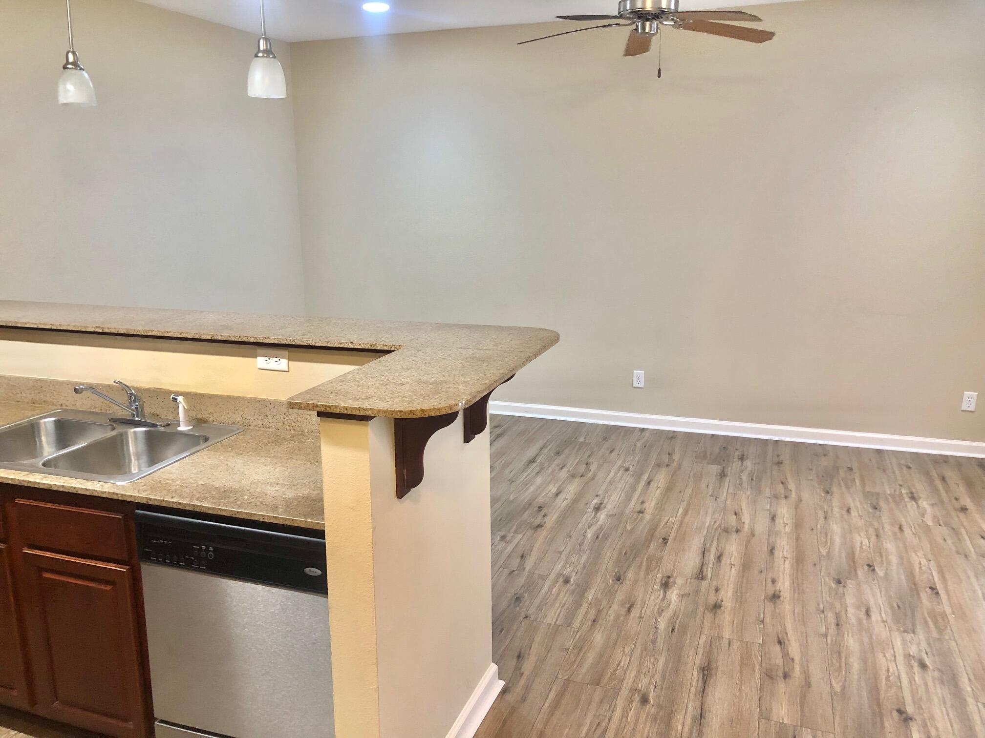 ARBOR LAKE PHASE 1 - Residential Lease