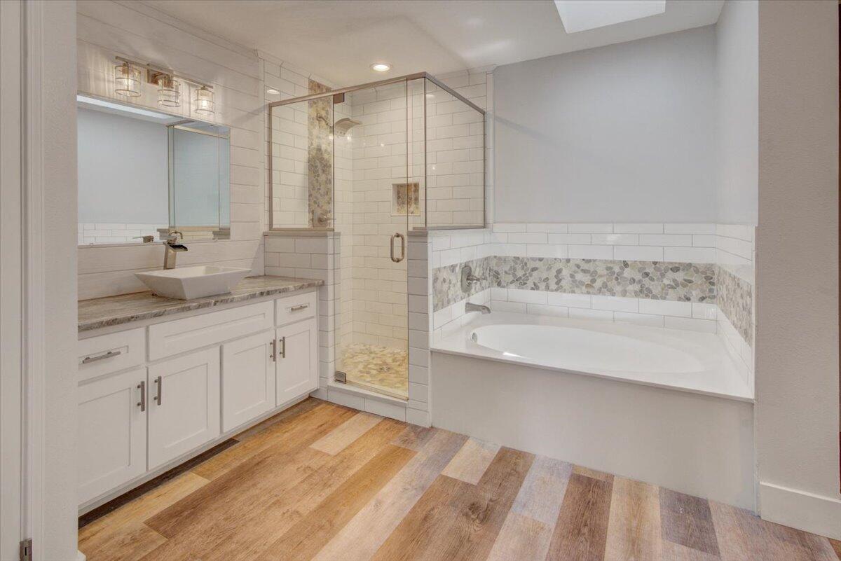 CASTELAR - Residential