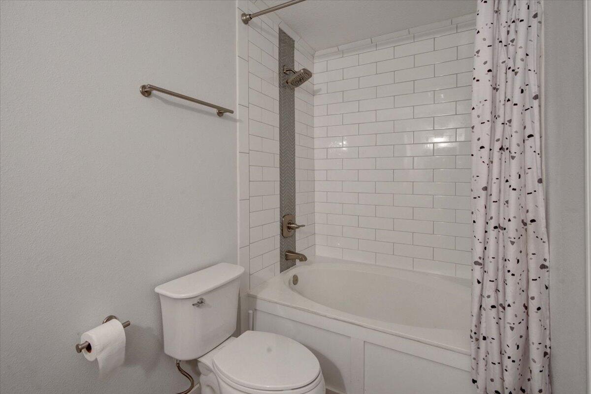 CASTELAR - Residential