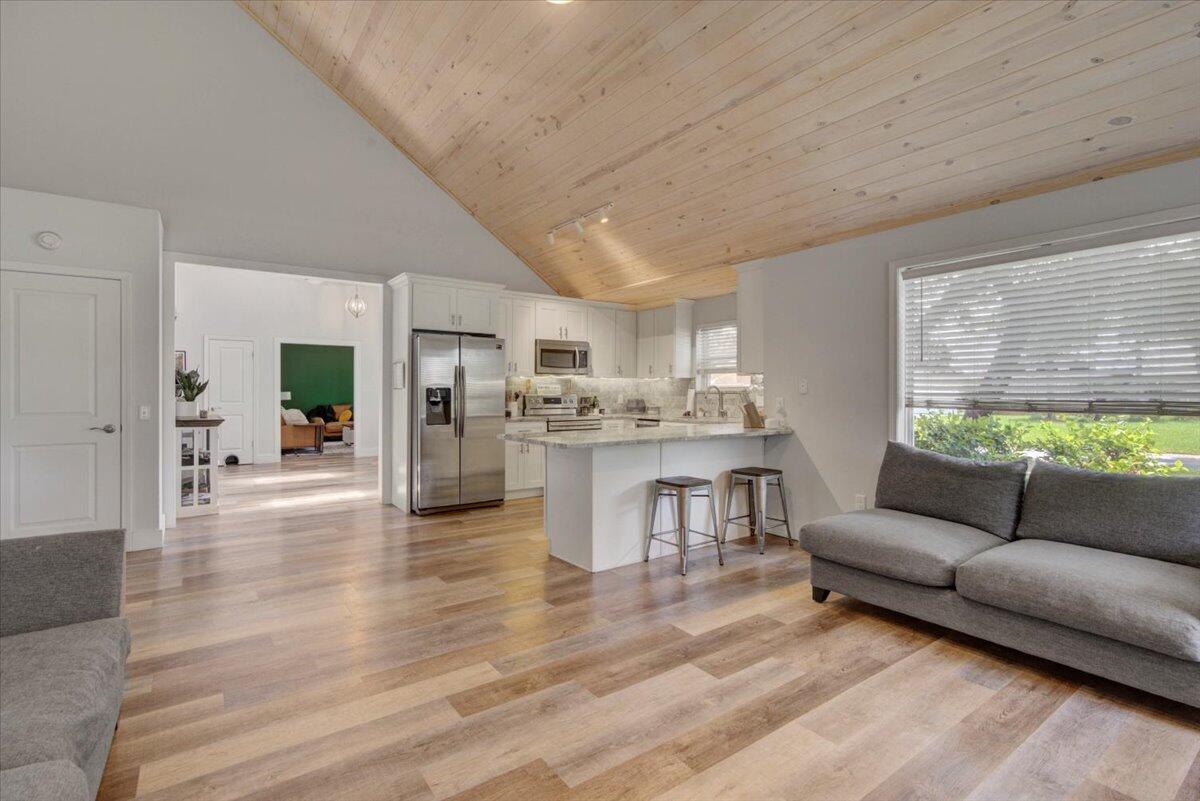 CASTELAR - Residential