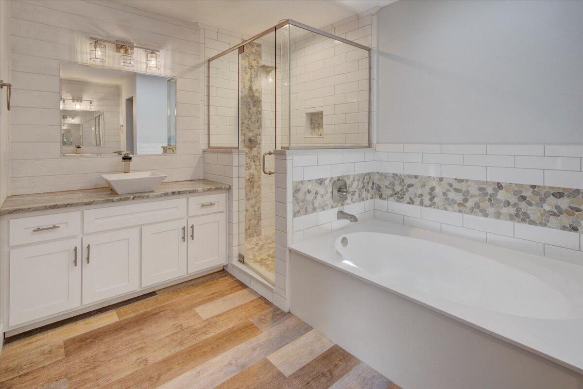 CASTELAR - Residential