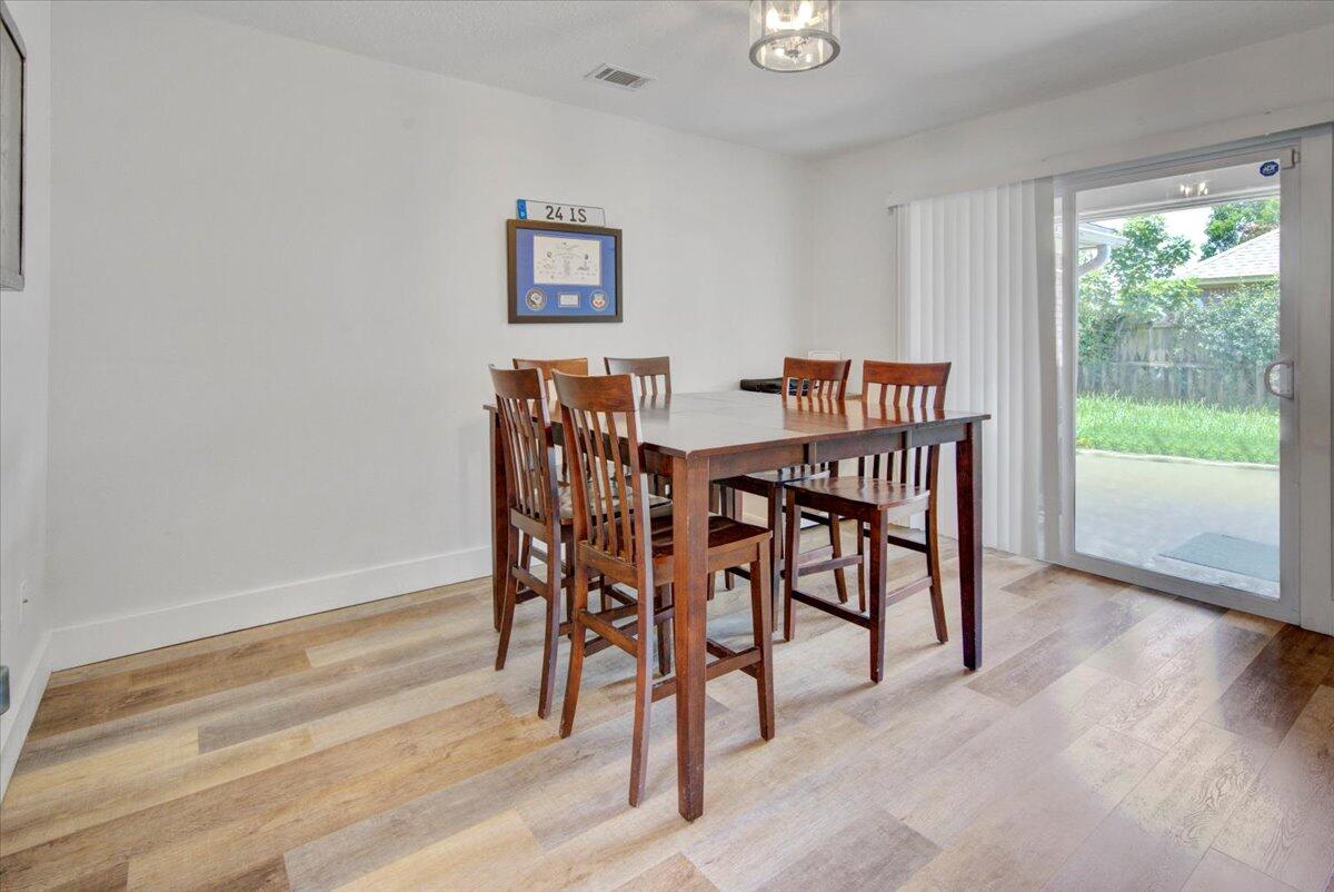 CASTELAR - Residential