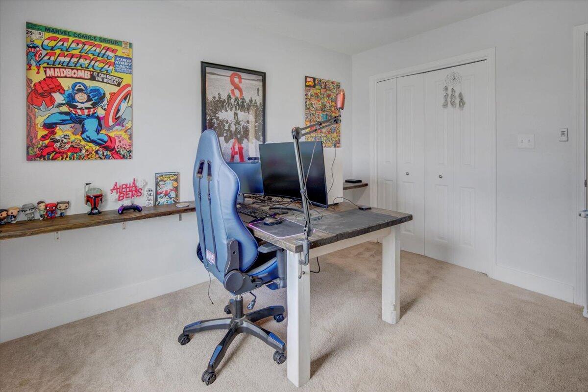 CASTELAR - Residential