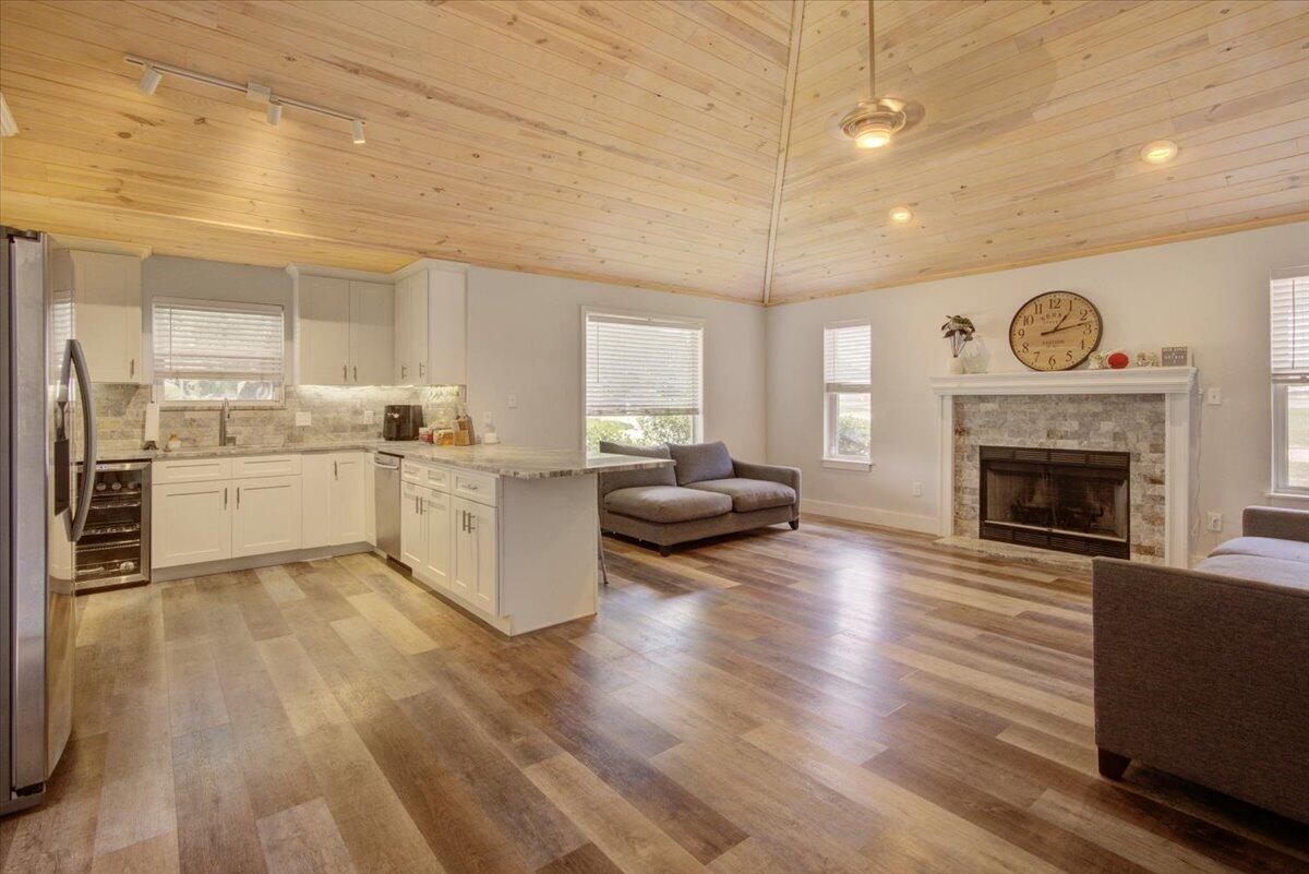 CASTELAR - Residential