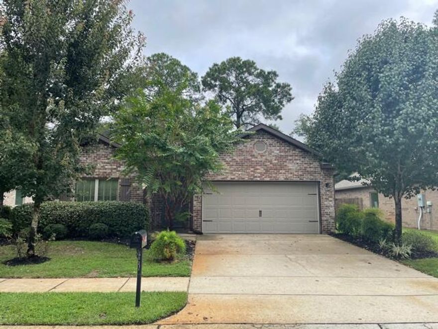 Classic brick ranch in Old Pt Washington's quaint,  low traffic neighborhood 'Oaks at Eden'. No HOA! Nearby County Park/boat launch provides direct access to  Tucker Bayou, Intracoastal waterway, Choctawhatchee Bay and Peach Creek. Walk or bike to Eden State Gardens.  This beautiful ''Madeline'' floor plan welcomes you with an open kitchen, great room and dining room. 3 bedrooms with study or optional 4th bedroom. Crown molding in the study, foyer and master bedroom. Granite Countertops and SS appliances in kitchen. This house features a 12x14 covered porch. Co-seller lic. R E agent doing business in Florida.