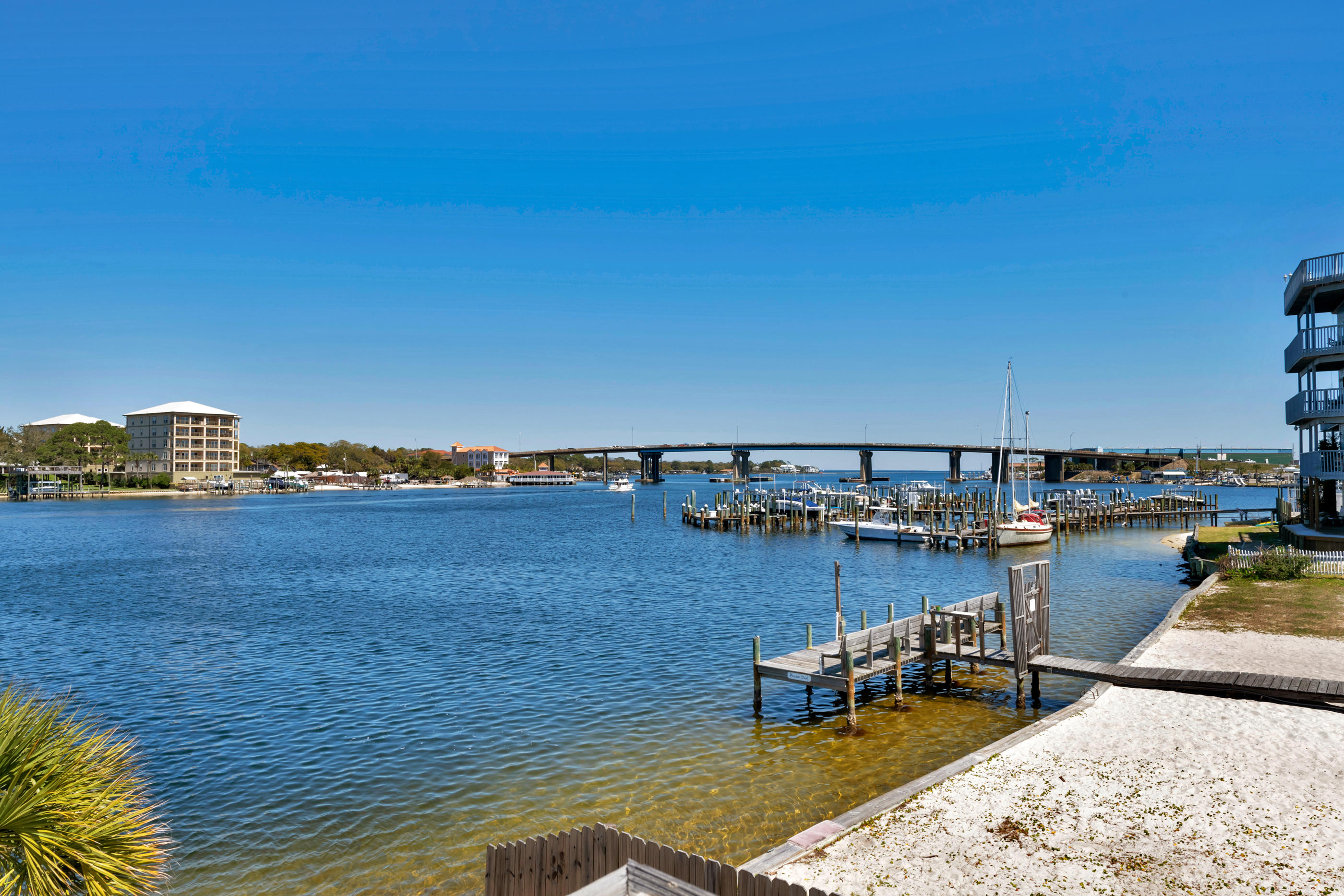 WATERWAY CONDO - Residential