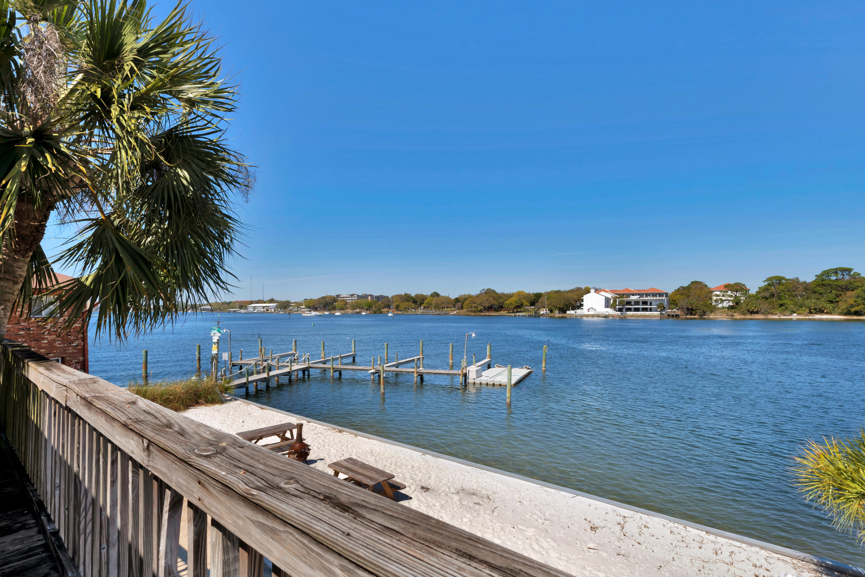 WATERWAY CONDO - Residential