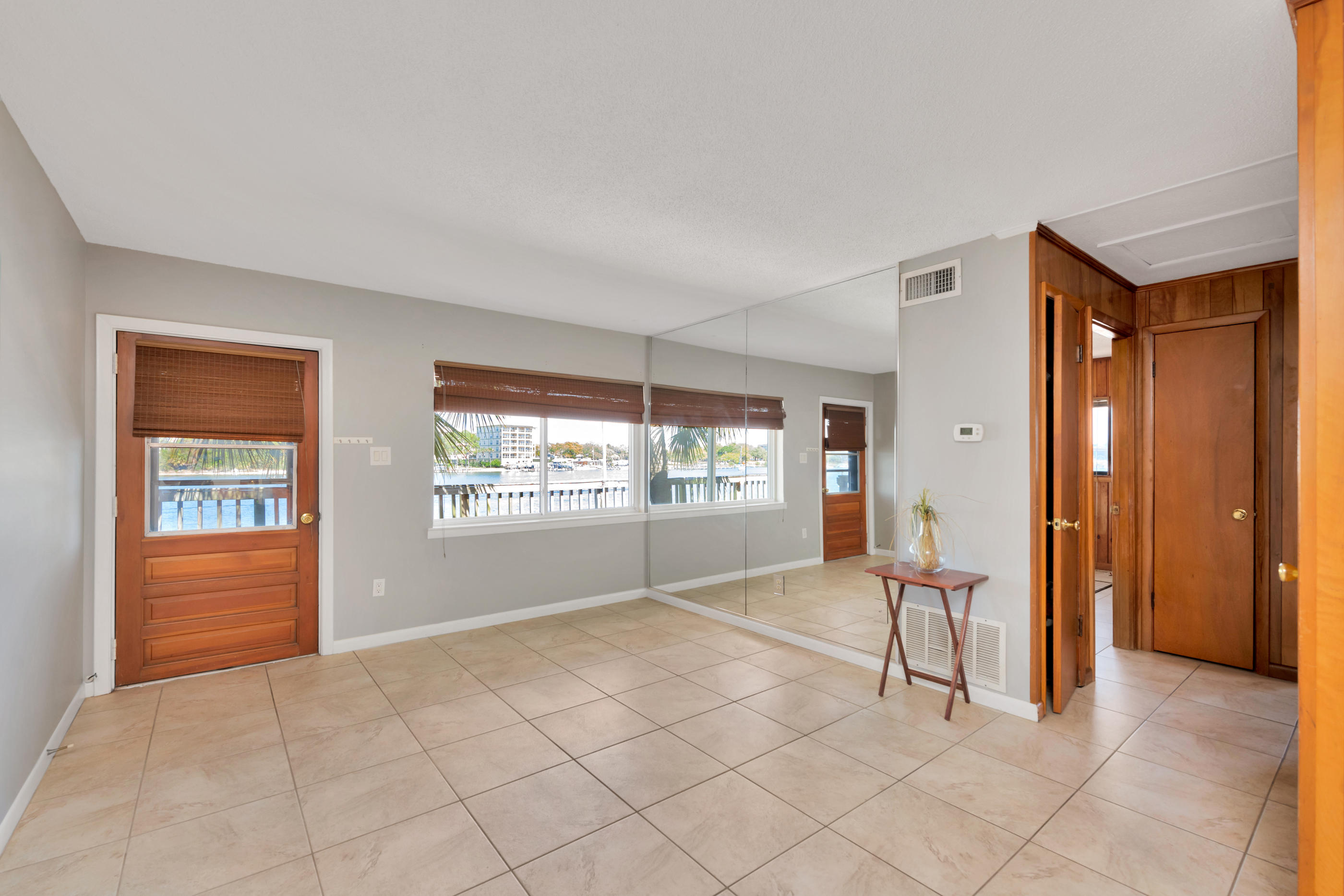 WATERWAY CONDO - Residential