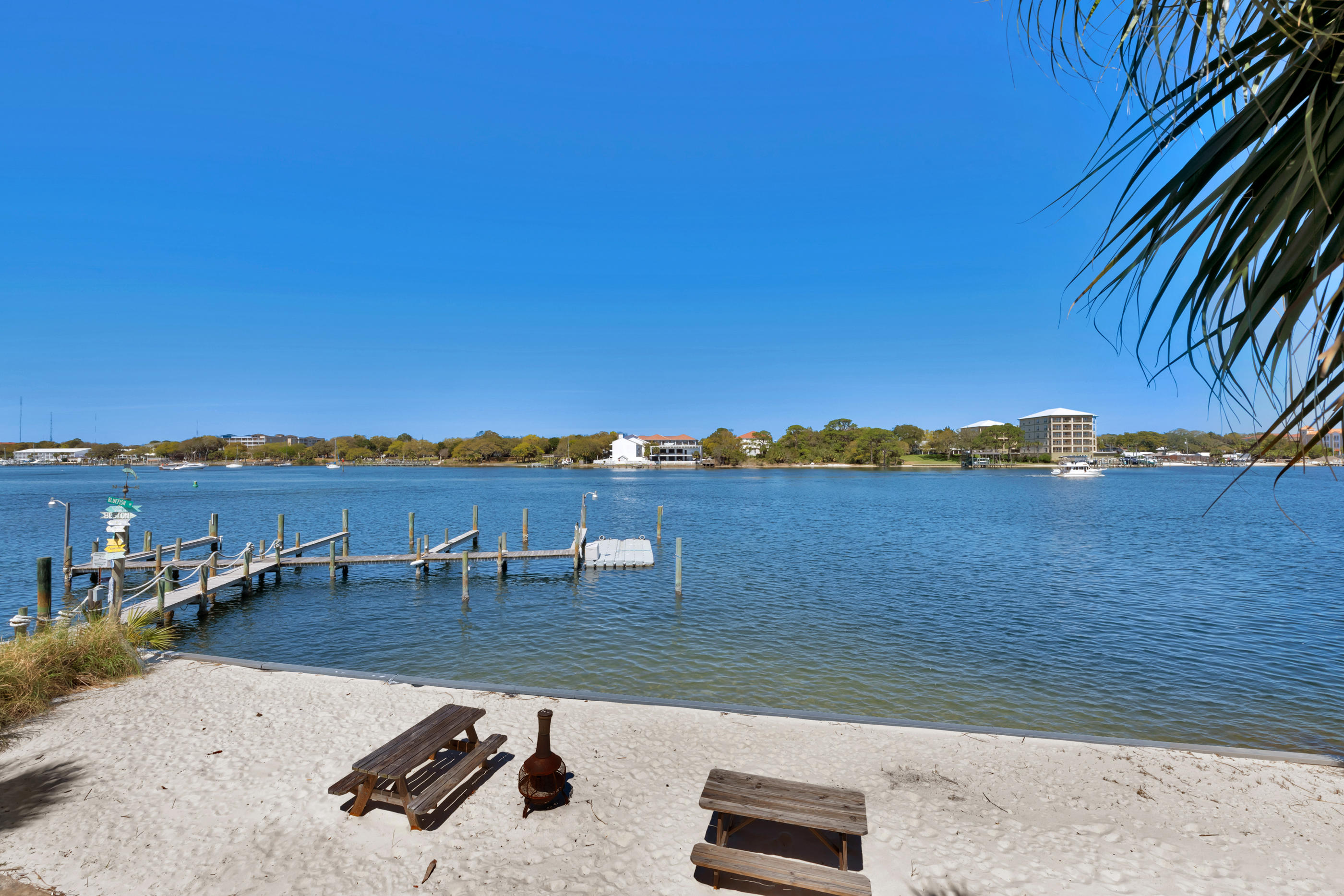 WATERWAY CONDO - Residential