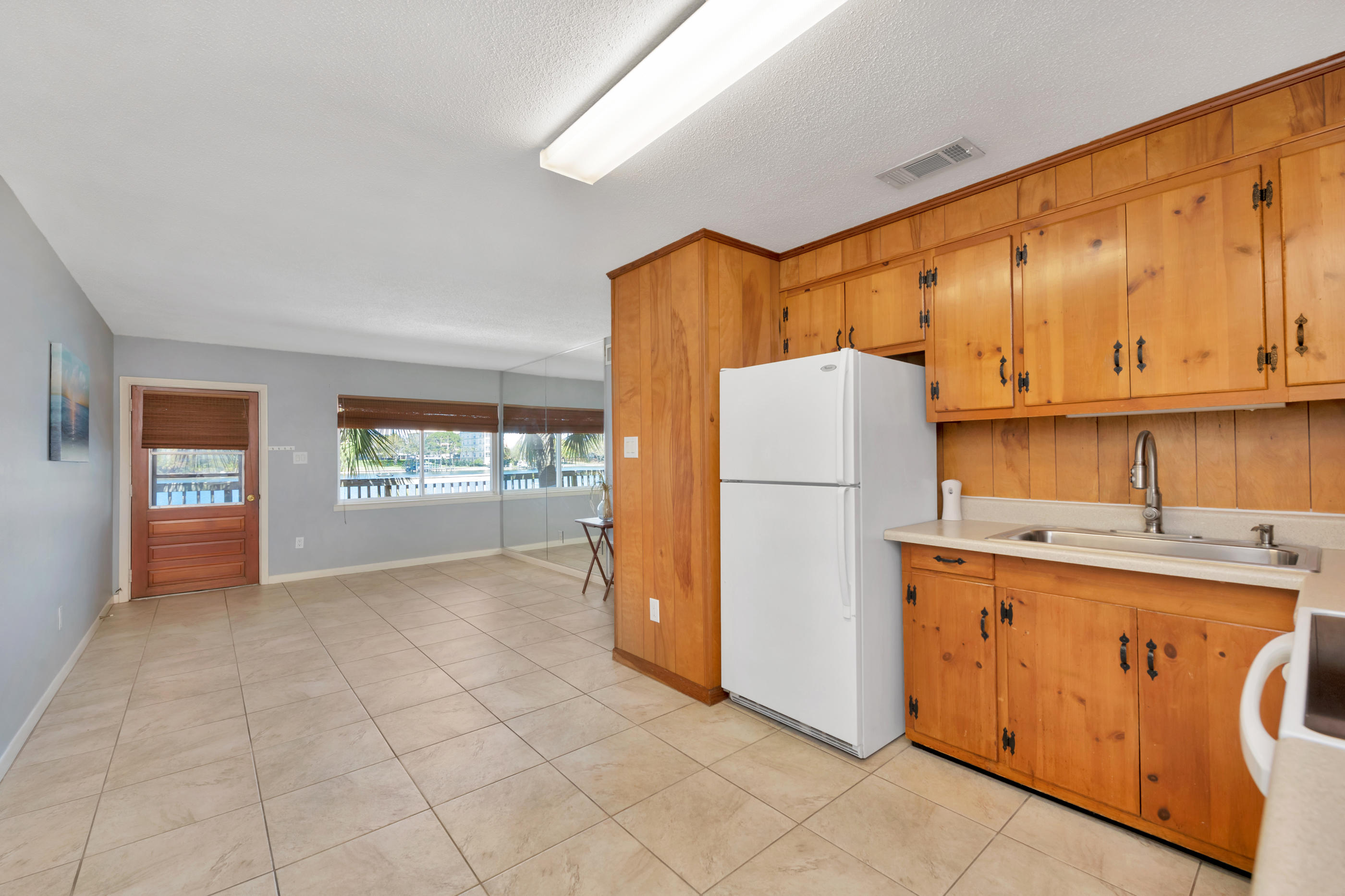 WATERWAY CONDO - Residential