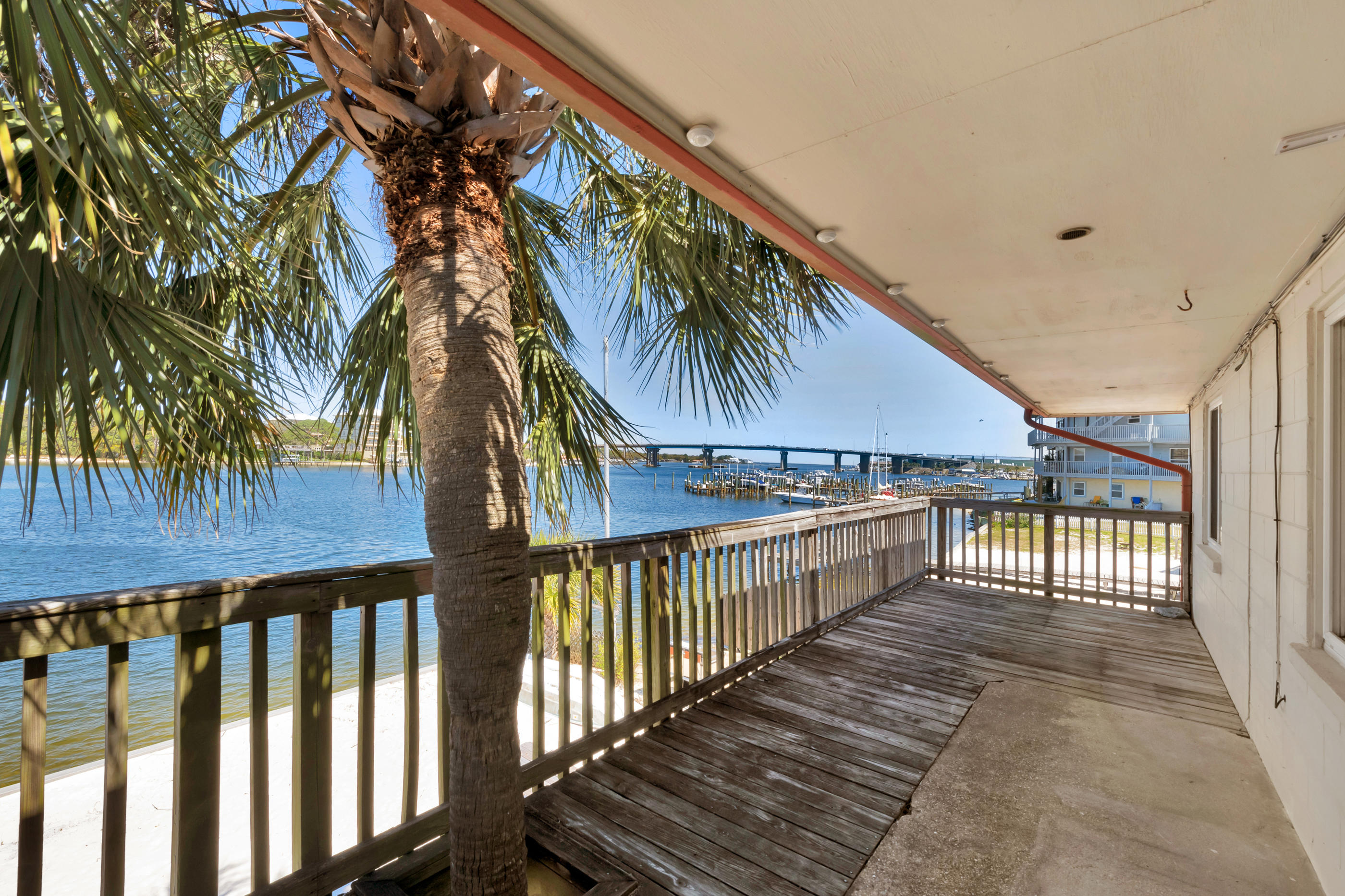 WATERWAY CONDO - Residential