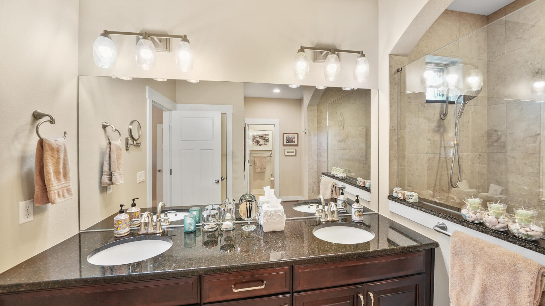 WILD HERON - Residential