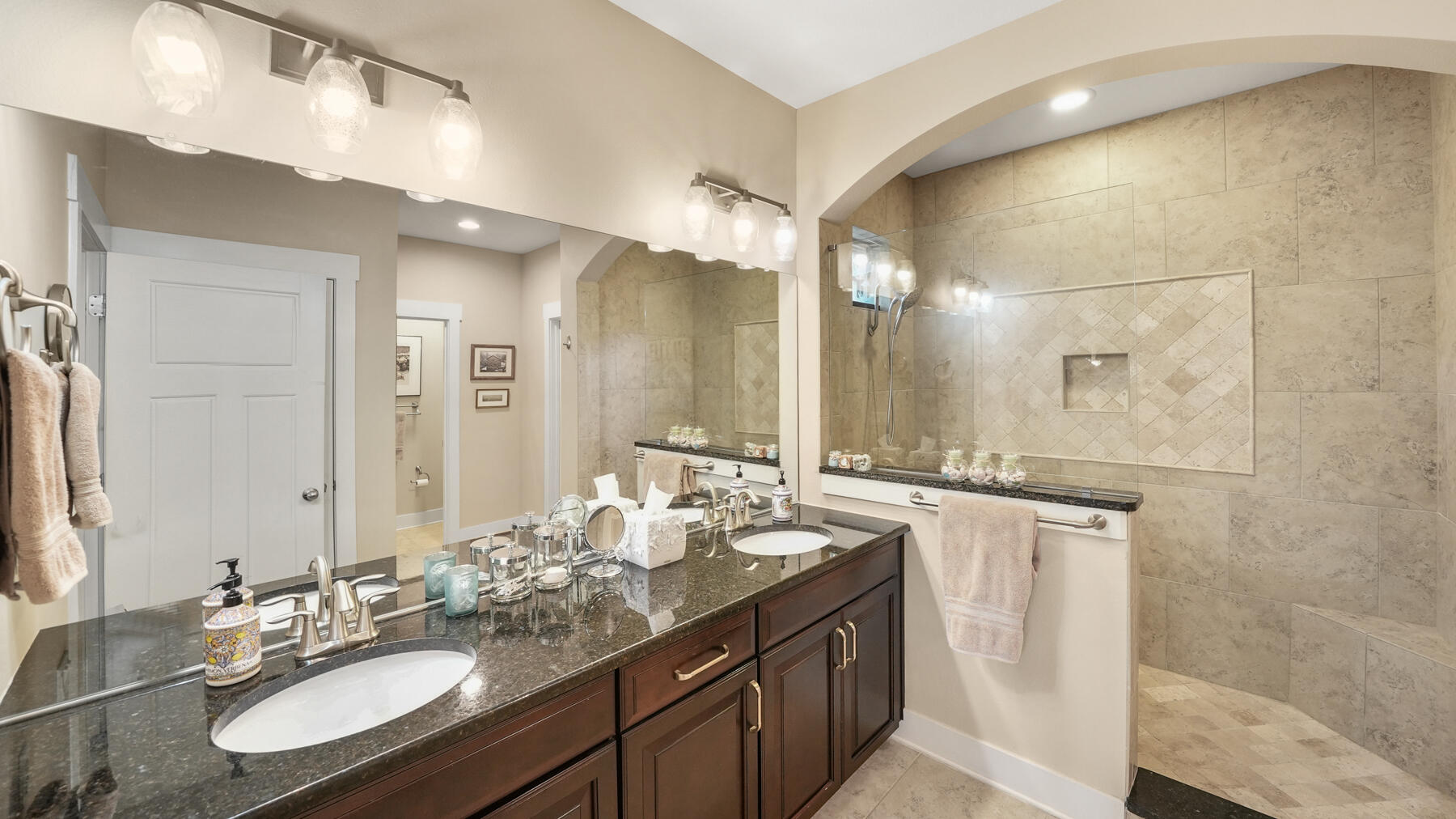 WILD HERON - Residential