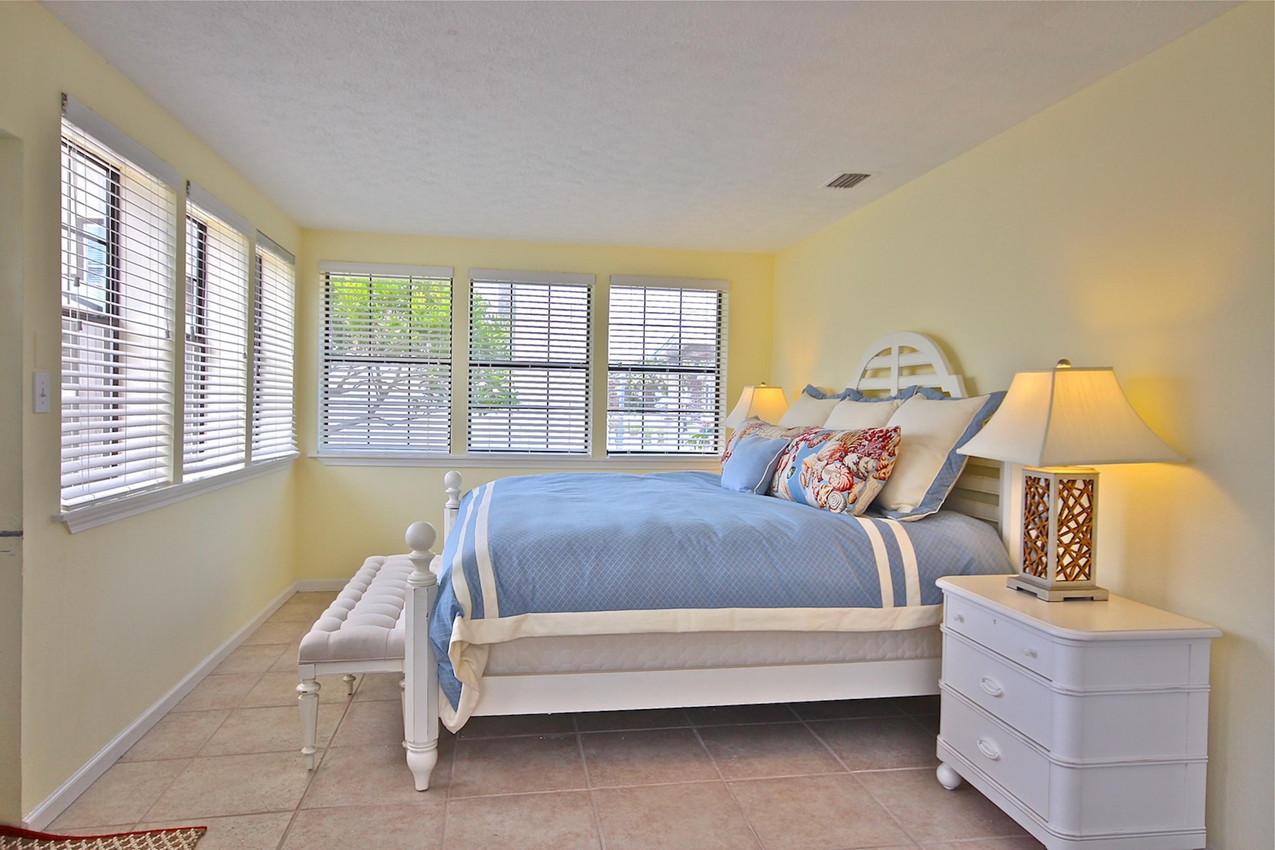 BID-A-WEE Beach - Residential