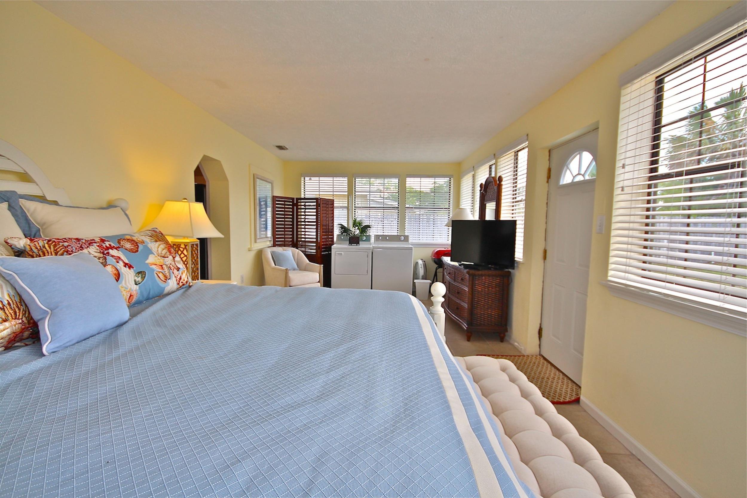 BID-A-WEE Beach - Residential