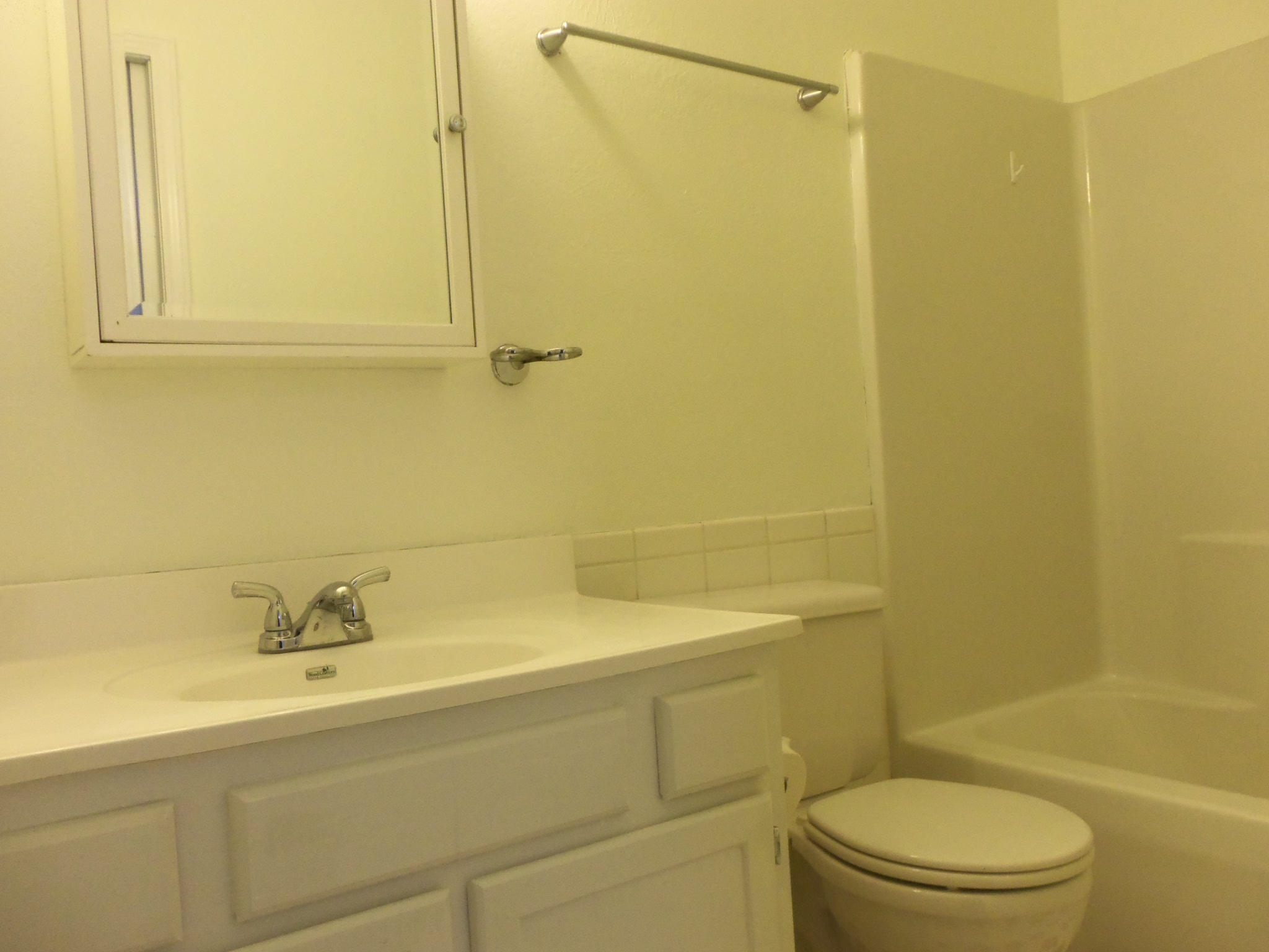 WHISPERING OAKS - Residential Lease