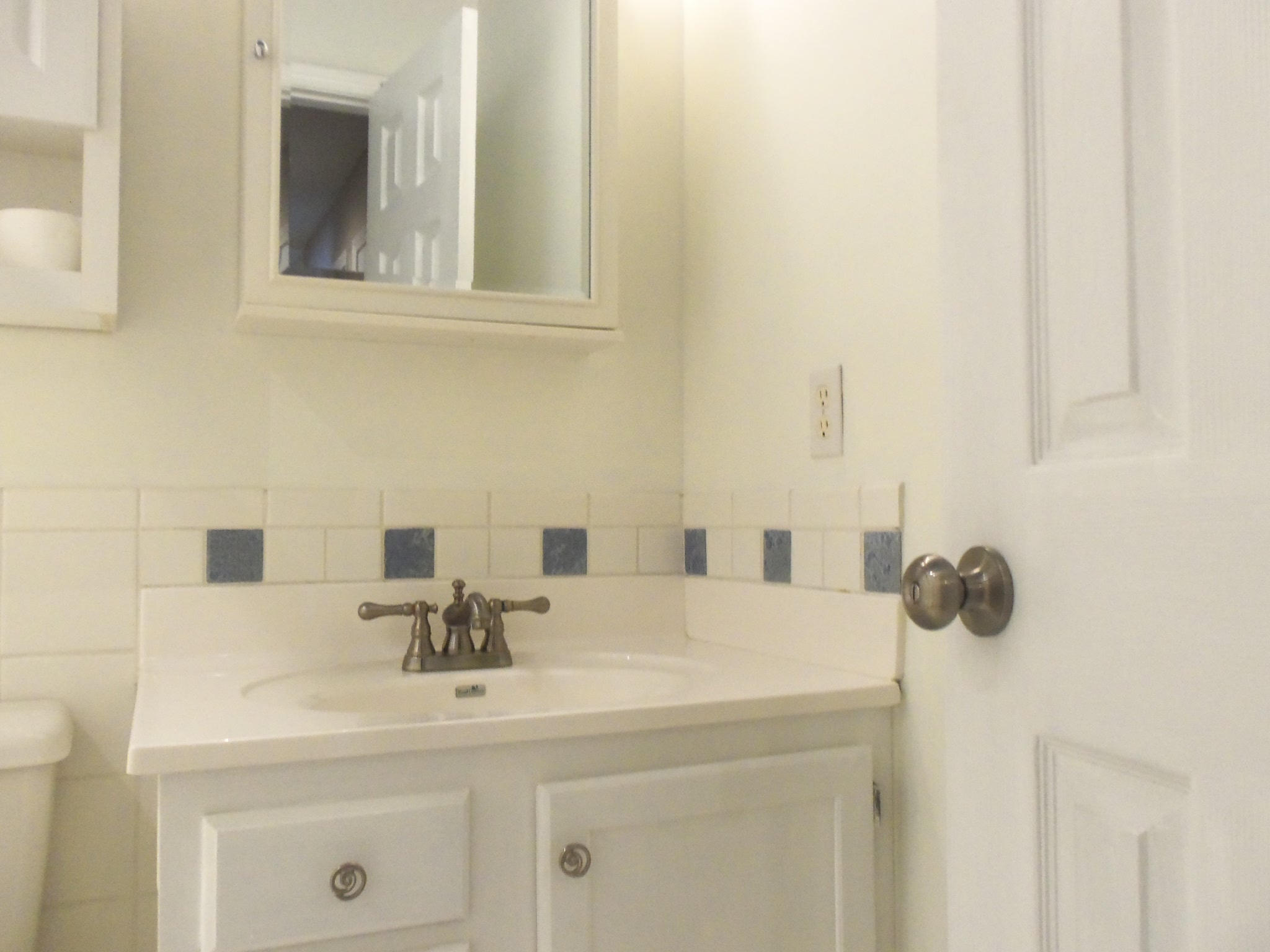 WHISPERING OAKS - Residential Lease