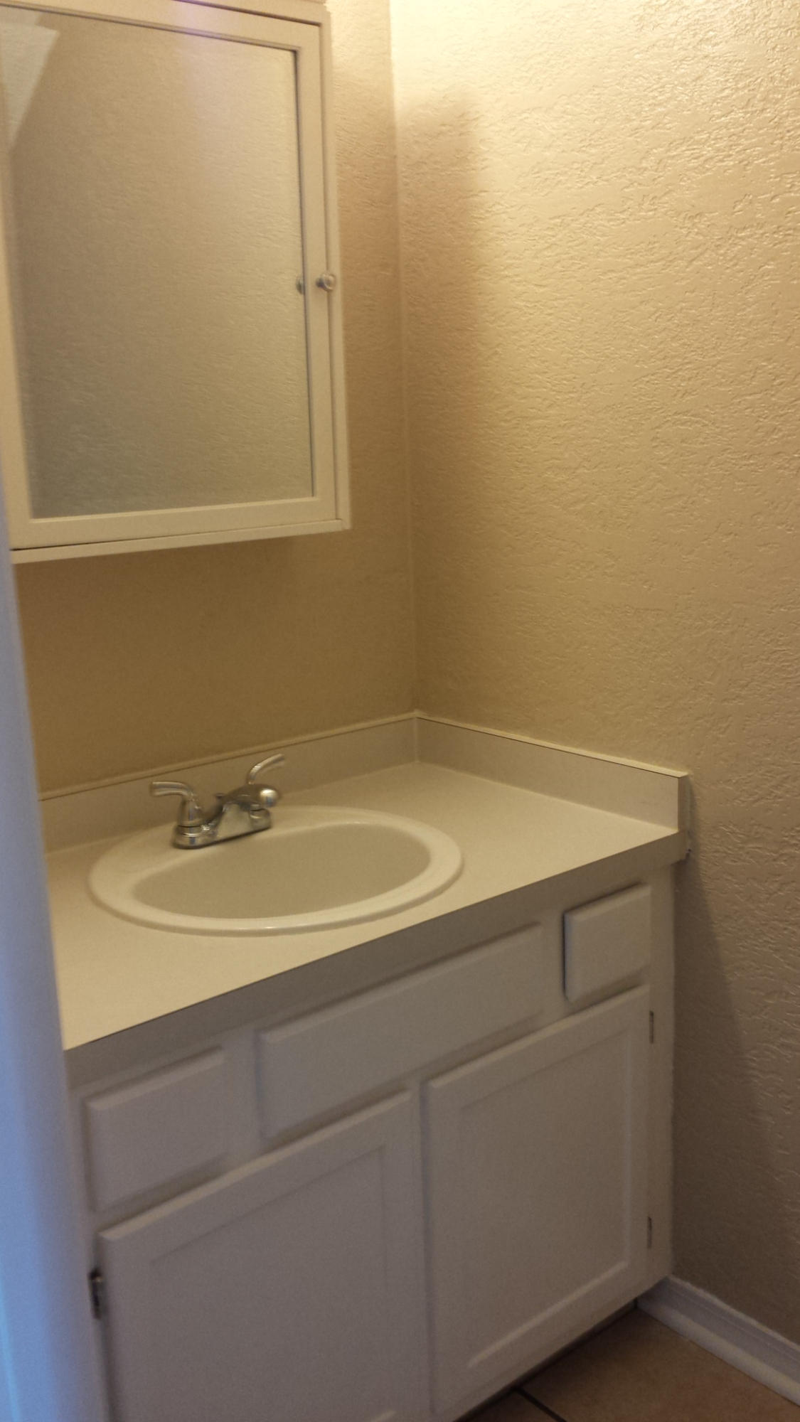 WHISPERING OAKS - Residential Lease