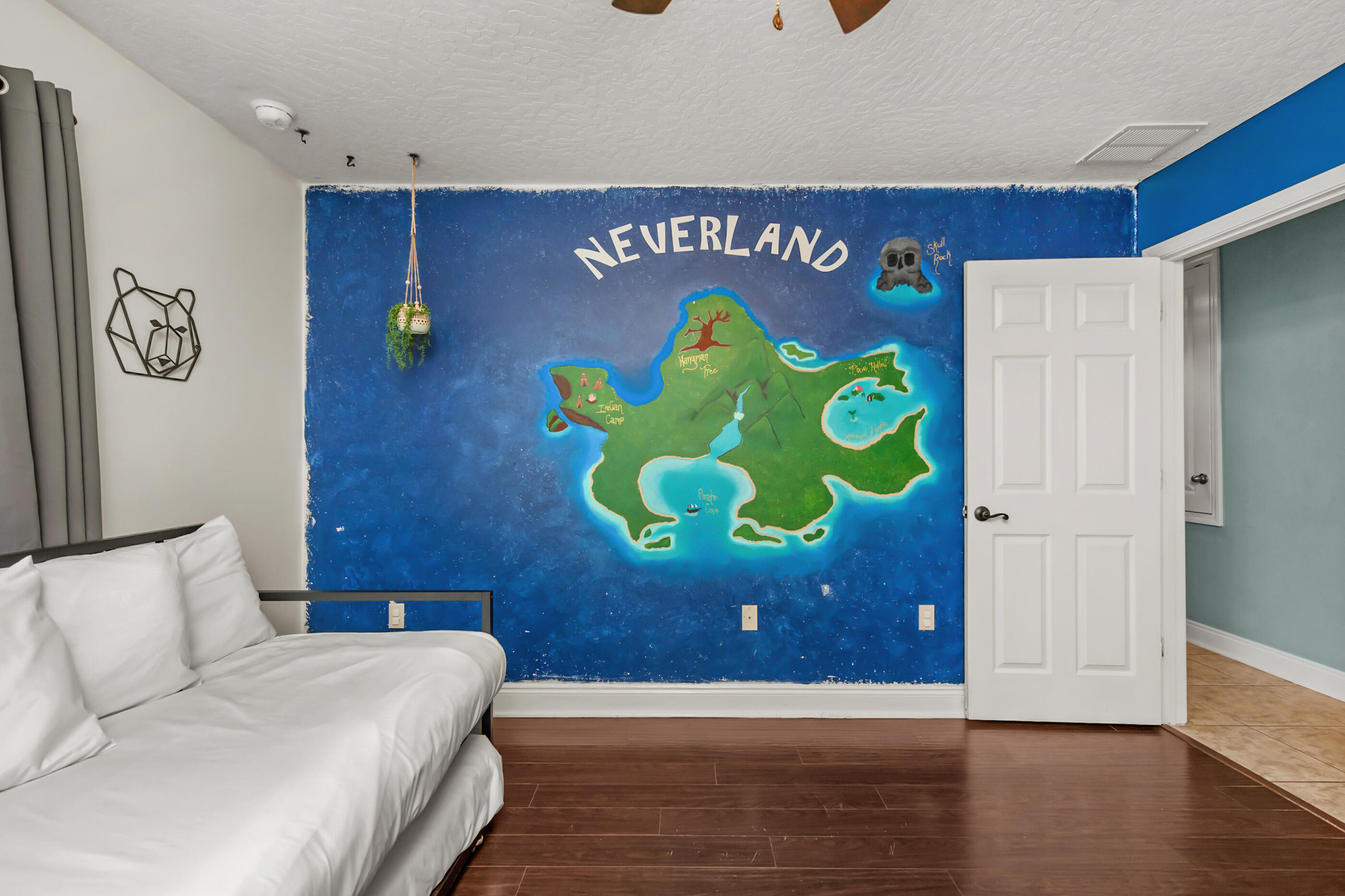 COTTAGES AT EAST RIVER - Residential