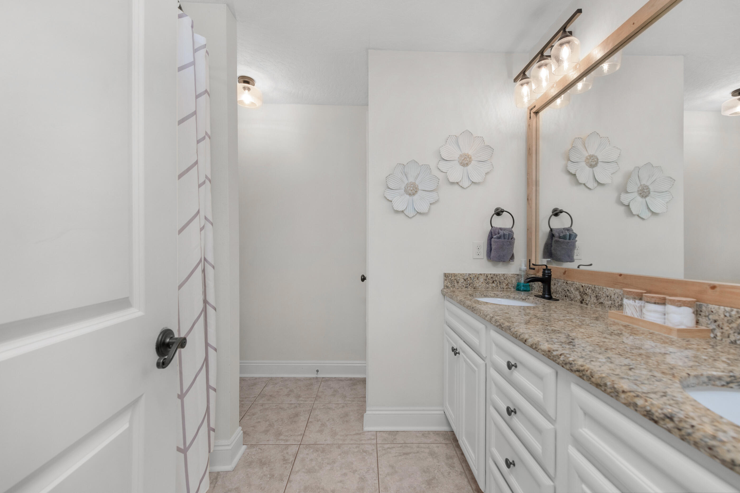 COTTAGES AT EAST RIVER - Residential