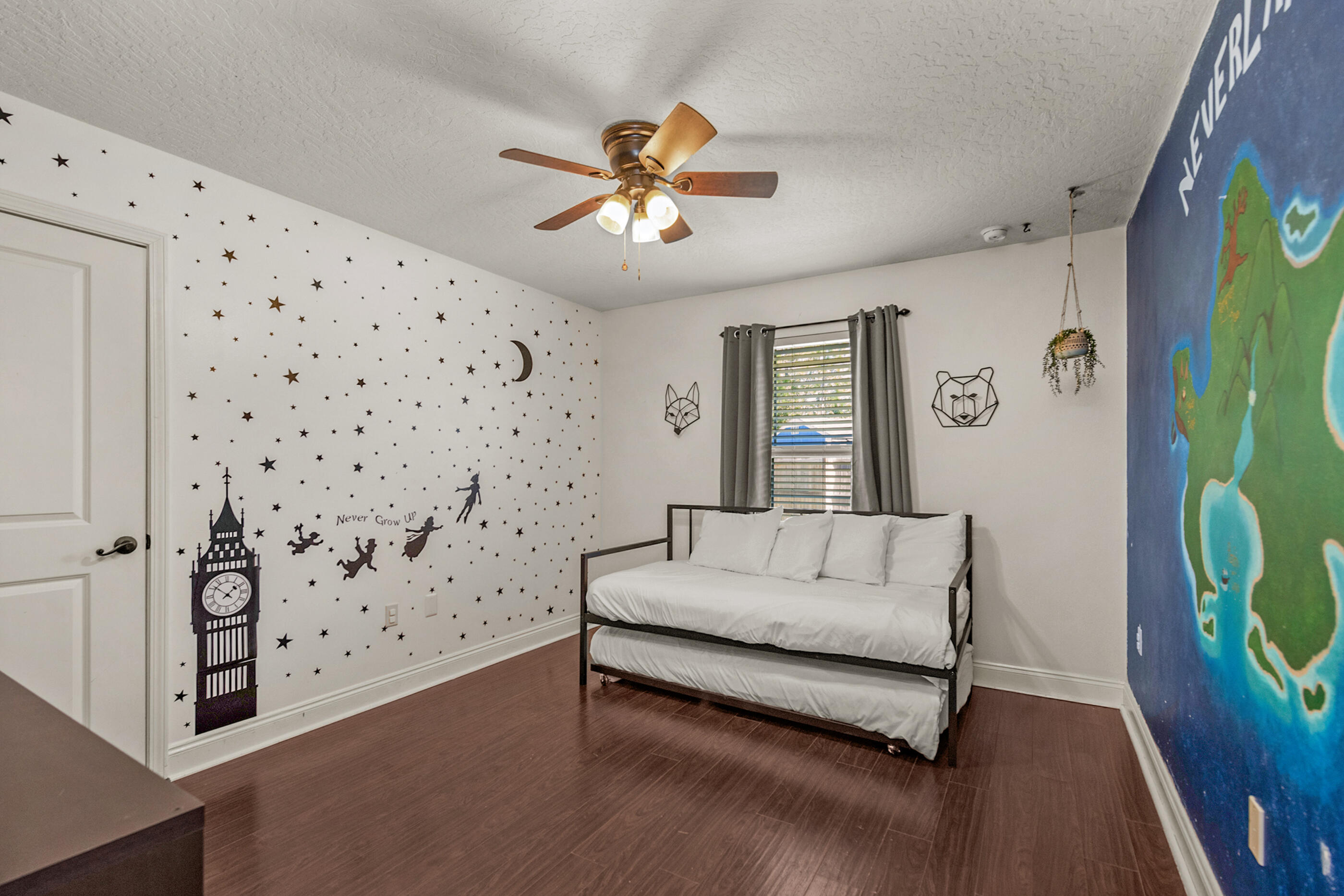 COTTAGES AT EAST RIVER - Residential