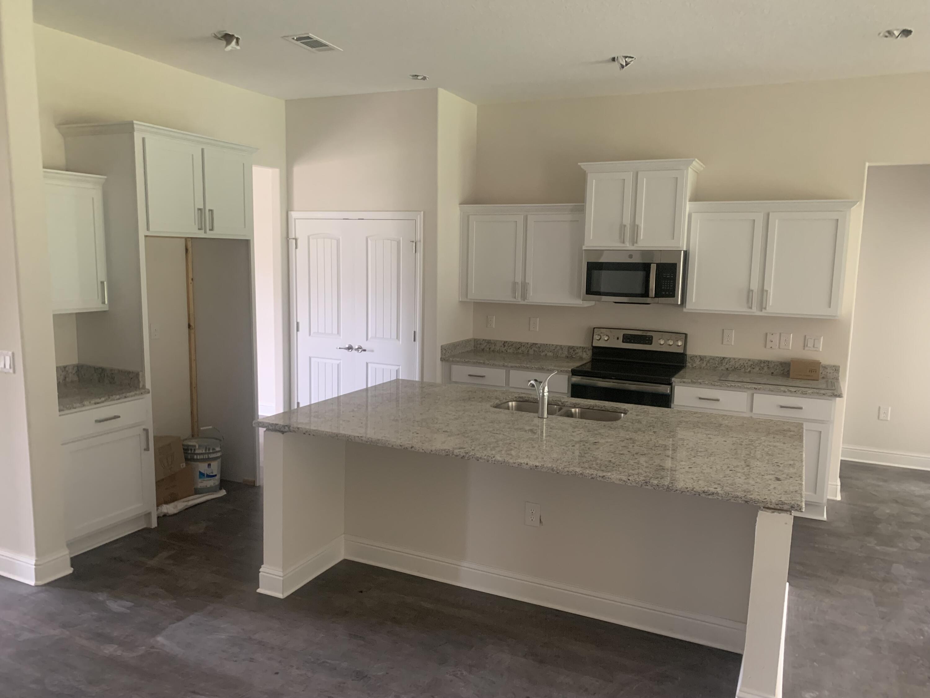 NAVARRE 2ND ADDITION - Residential