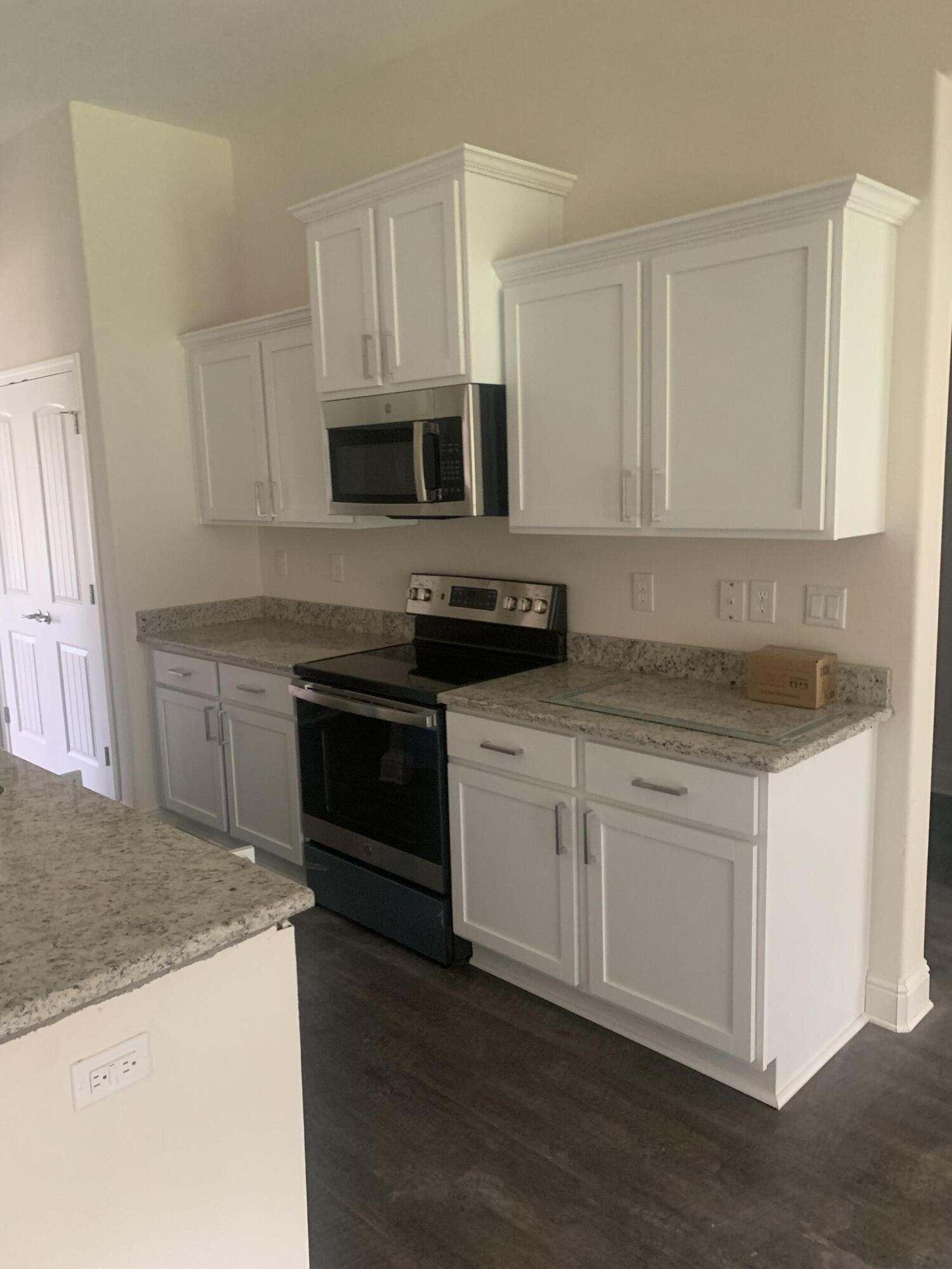 NAVARRE 2ND ADDITION - Residential