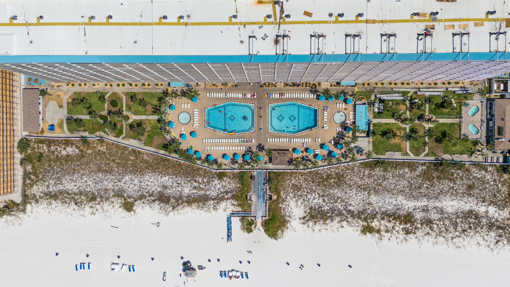 SUMMIT CONDOMINIUM, THE - Residential